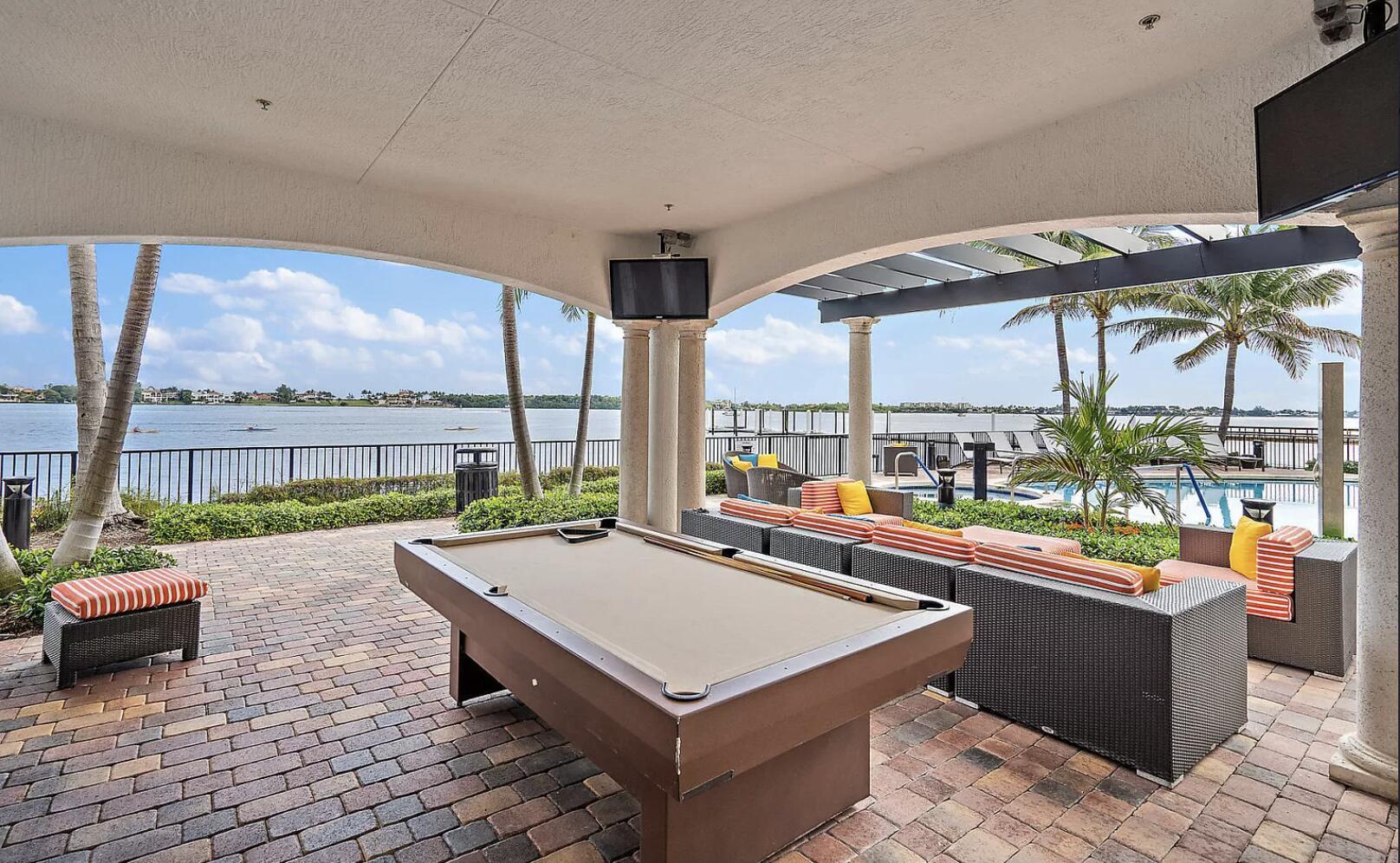 2690 N Federal Highway N 62