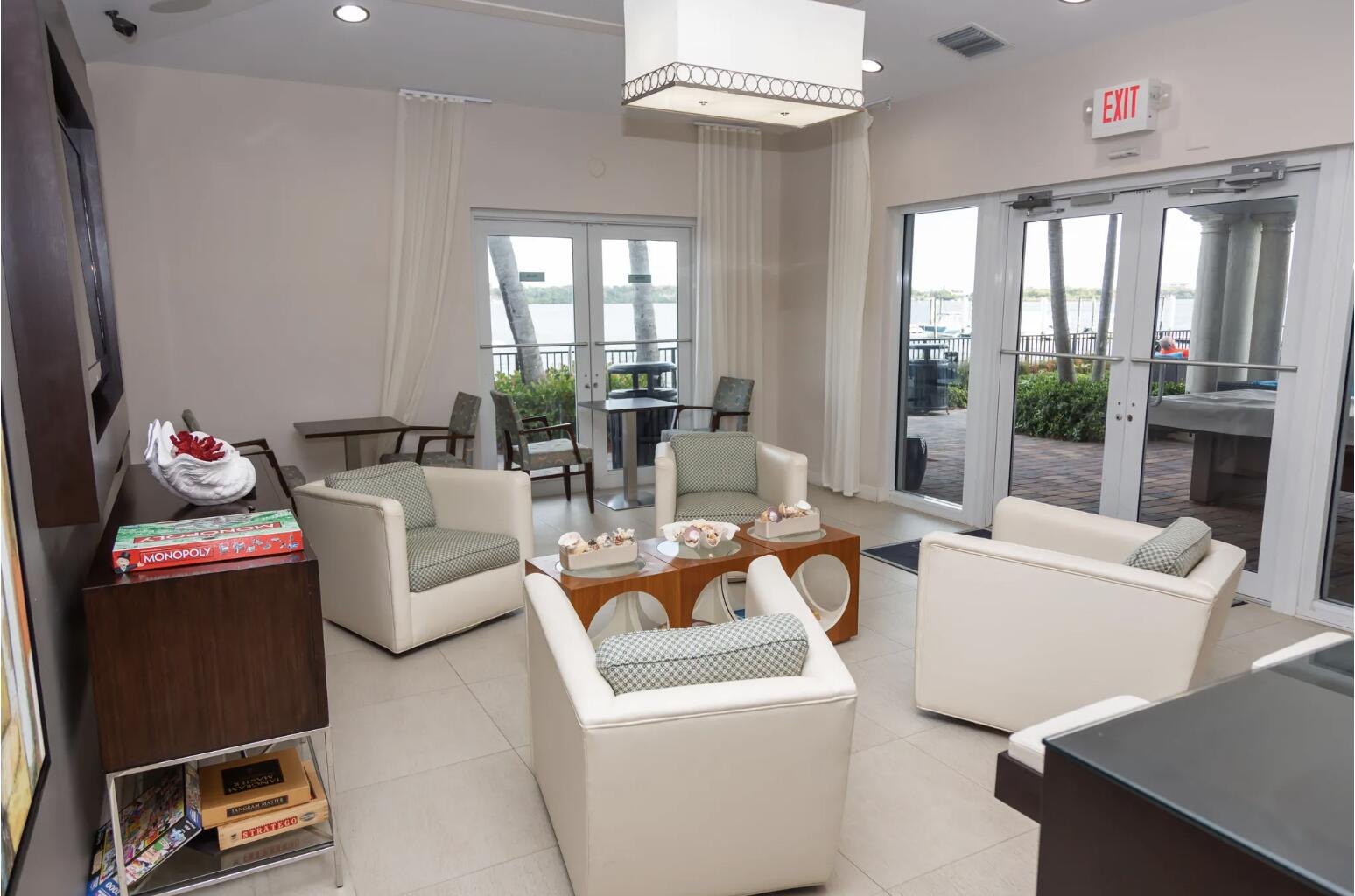 2690 N Federal Highway N 62