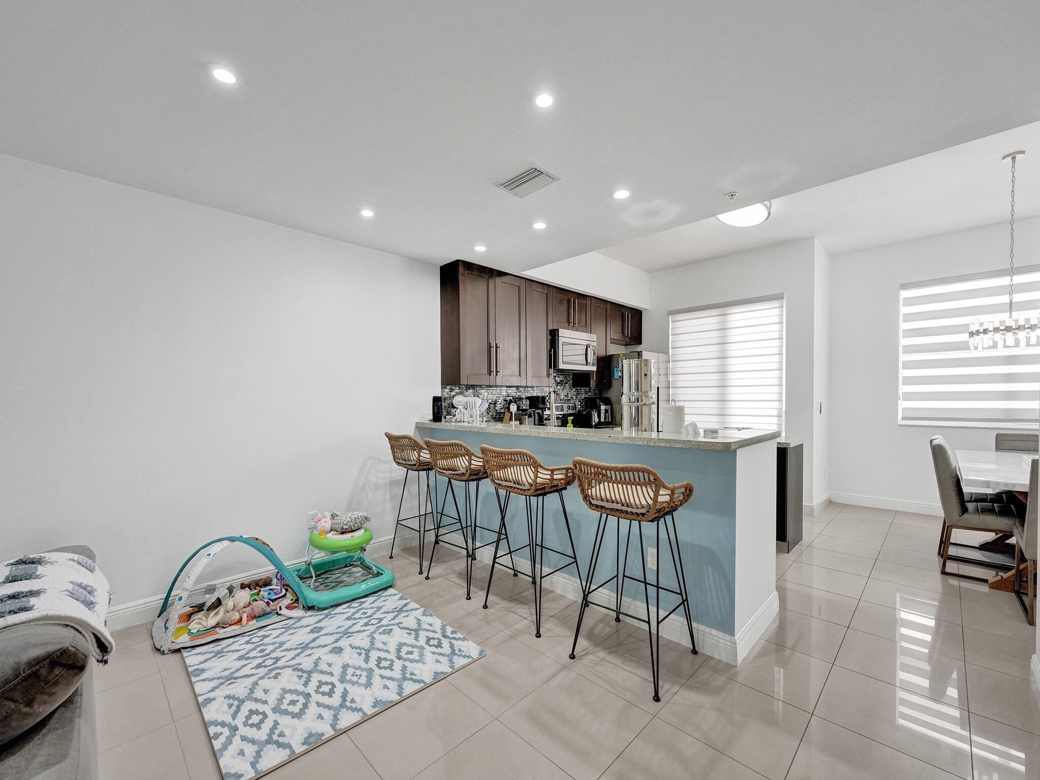 2690 N Federal Highway N 62