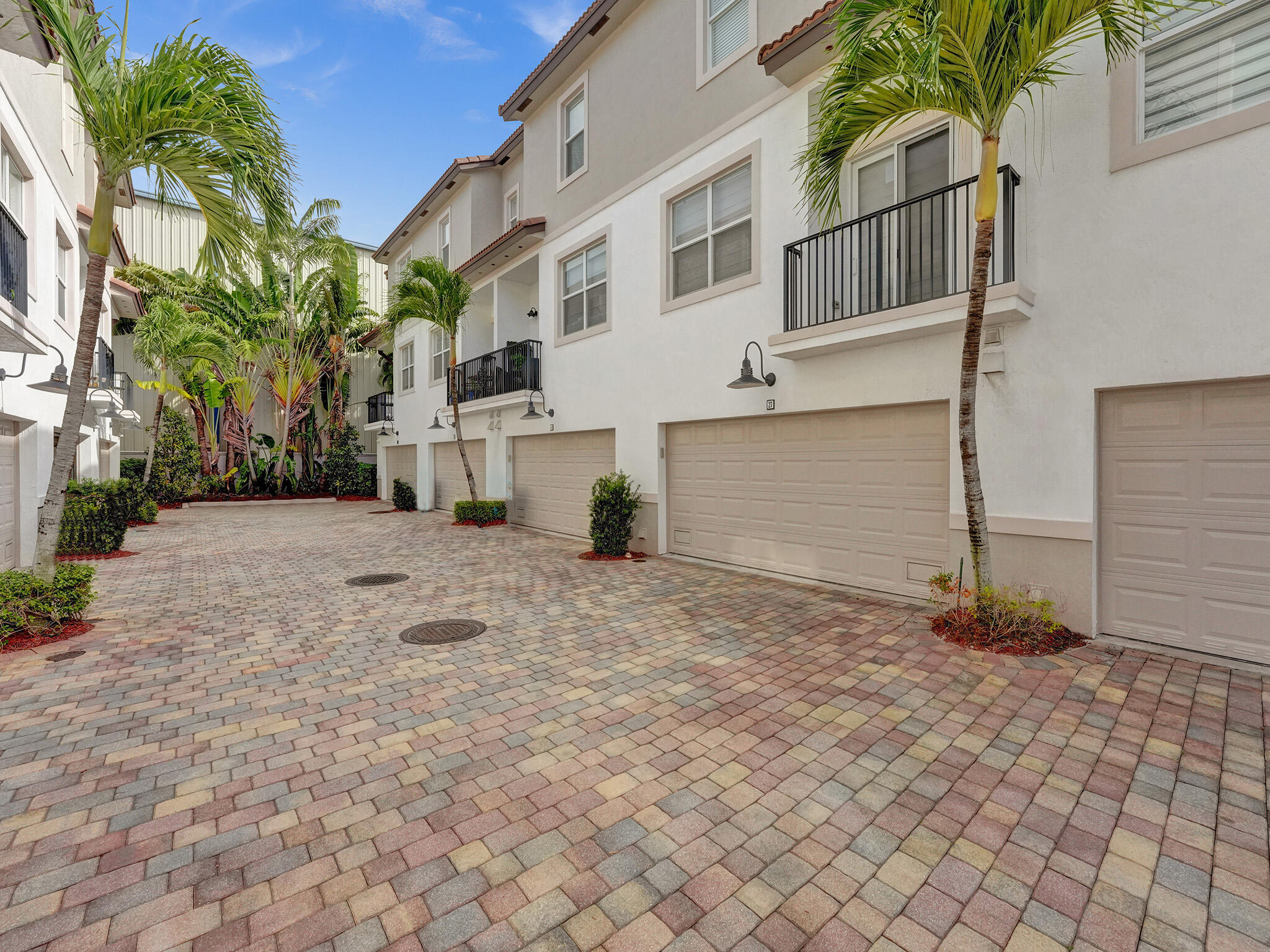 2690 N Federal Highway N 62