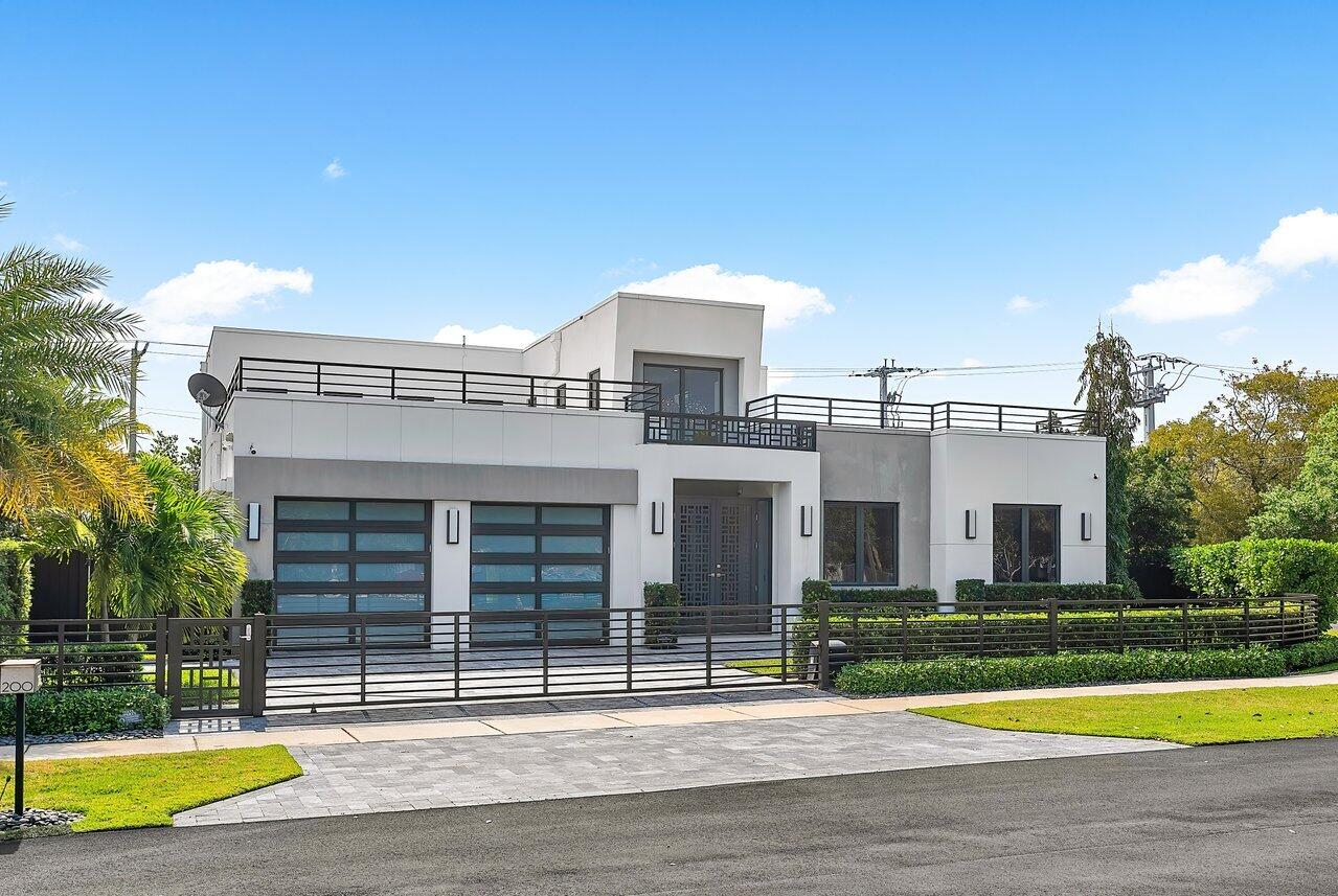 200 NE 7th Street