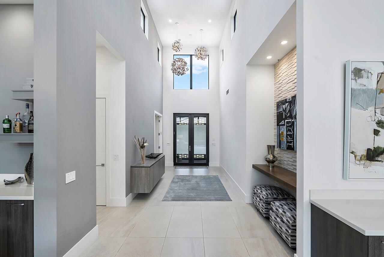 200 NE 7th Street