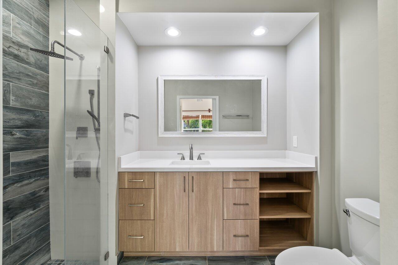 6400 Park Lake Circle