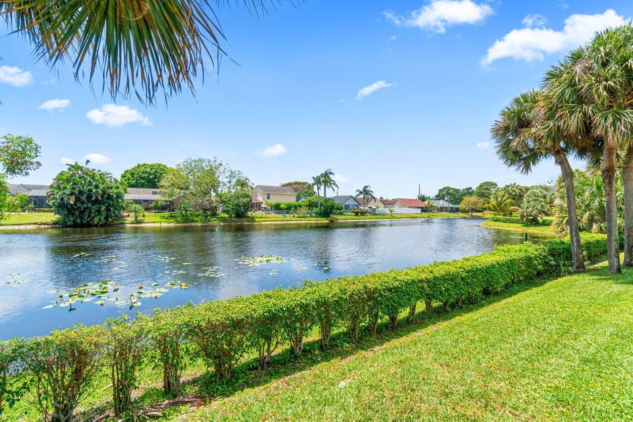 6400 Park Lake Circle