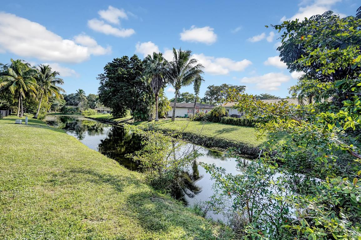 2960 NW 87th Terrace