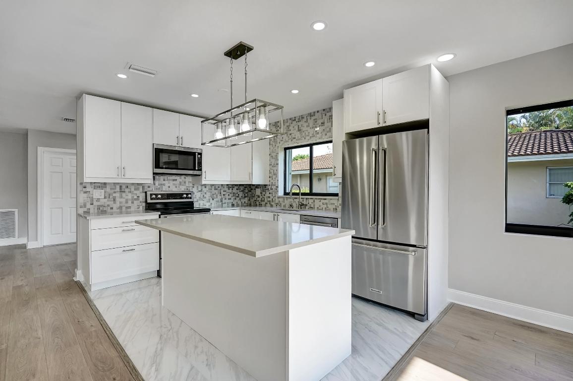 2960 NW 87th Terrace