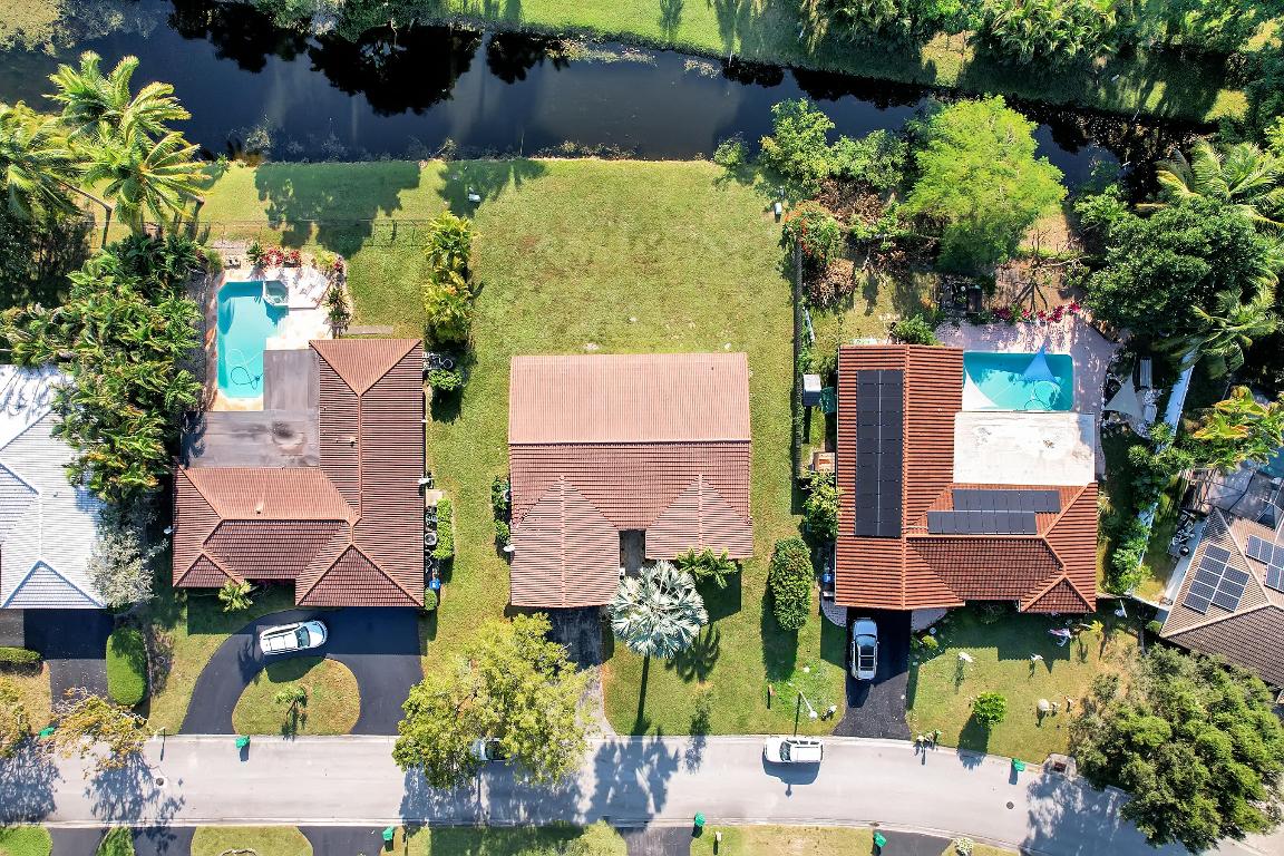 2960 NW 87th Terrace