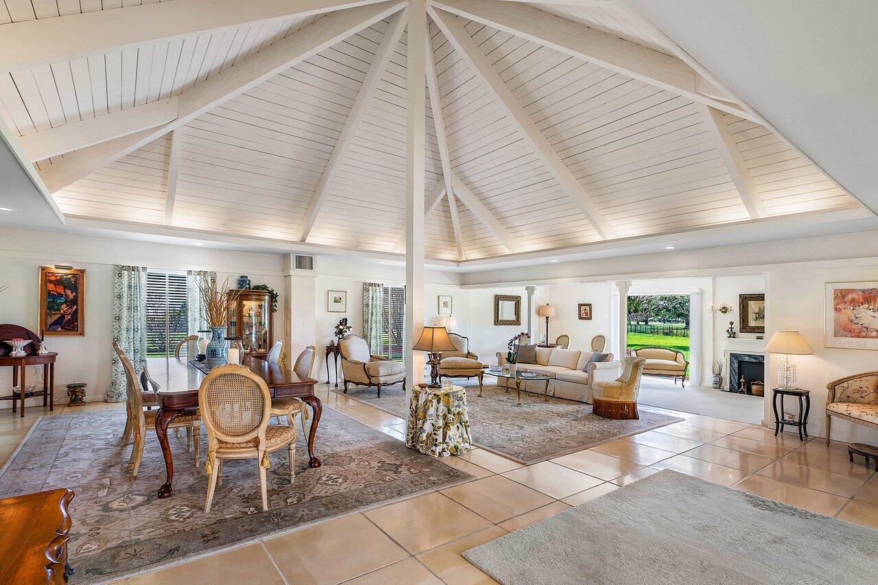 261 N Country Club Drive, Atlantis