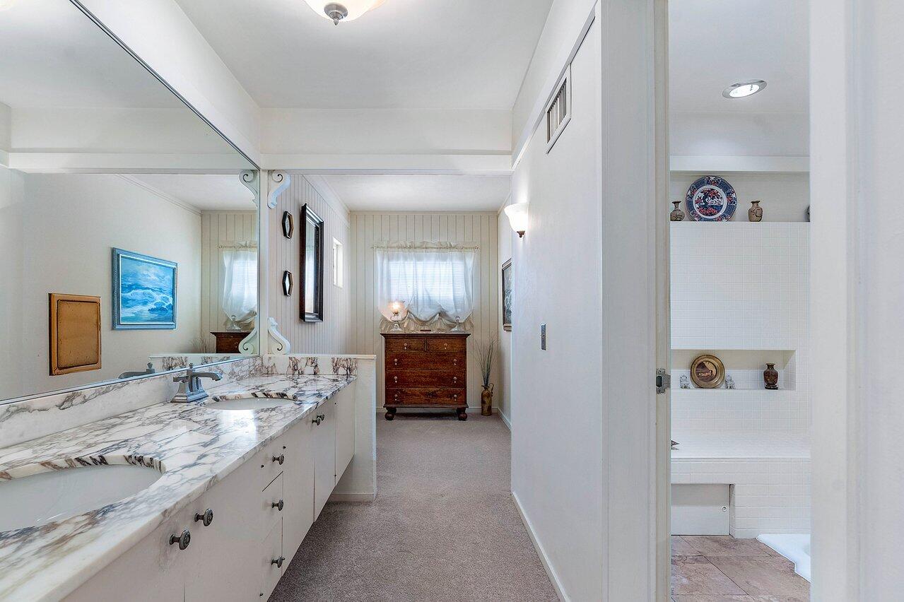 261 N Country Club Drive, Atlantis