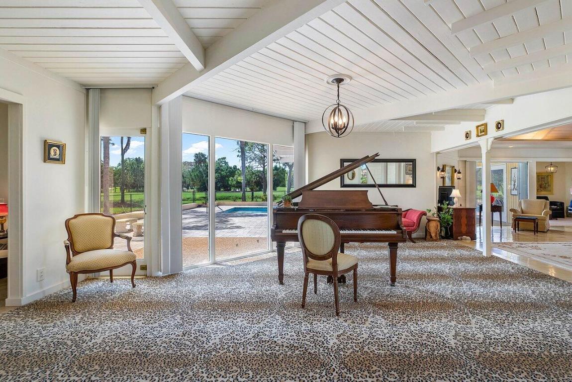 261 N Country Club Drive, Atlantis