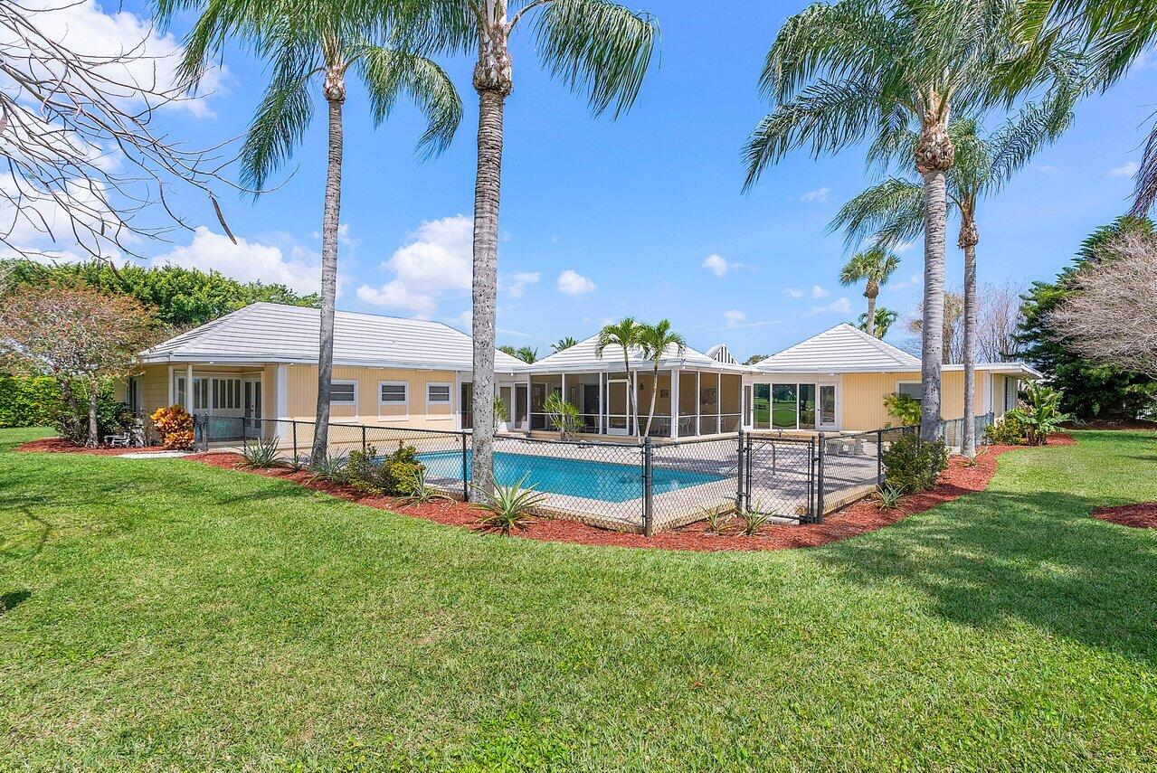 261 N Country Club Drive, Atlantis