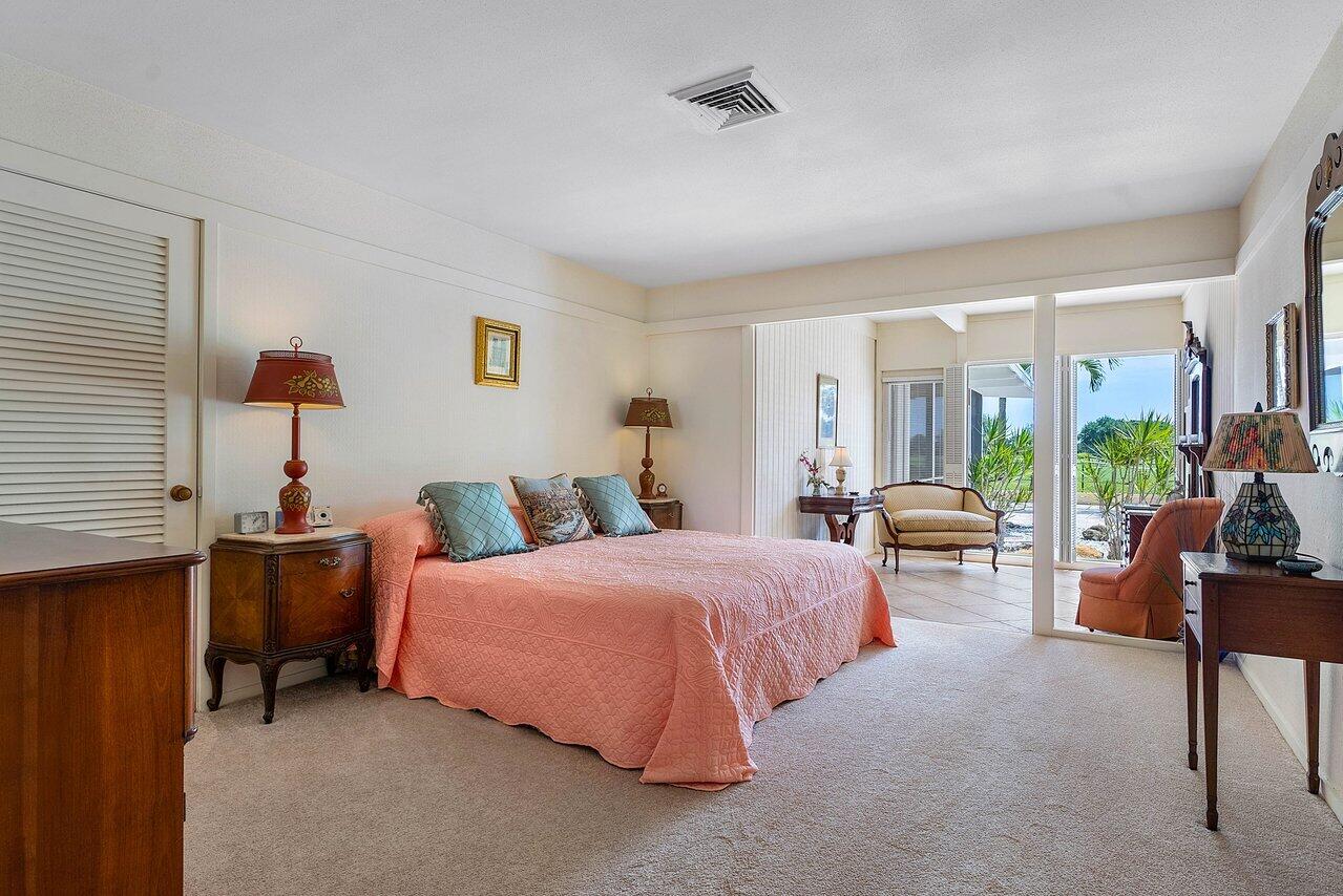 261 N Country Club Drive, Atlantis