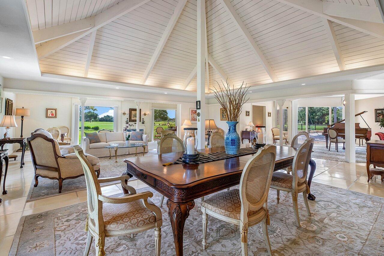 261 N Country Club Drive, Atlantis