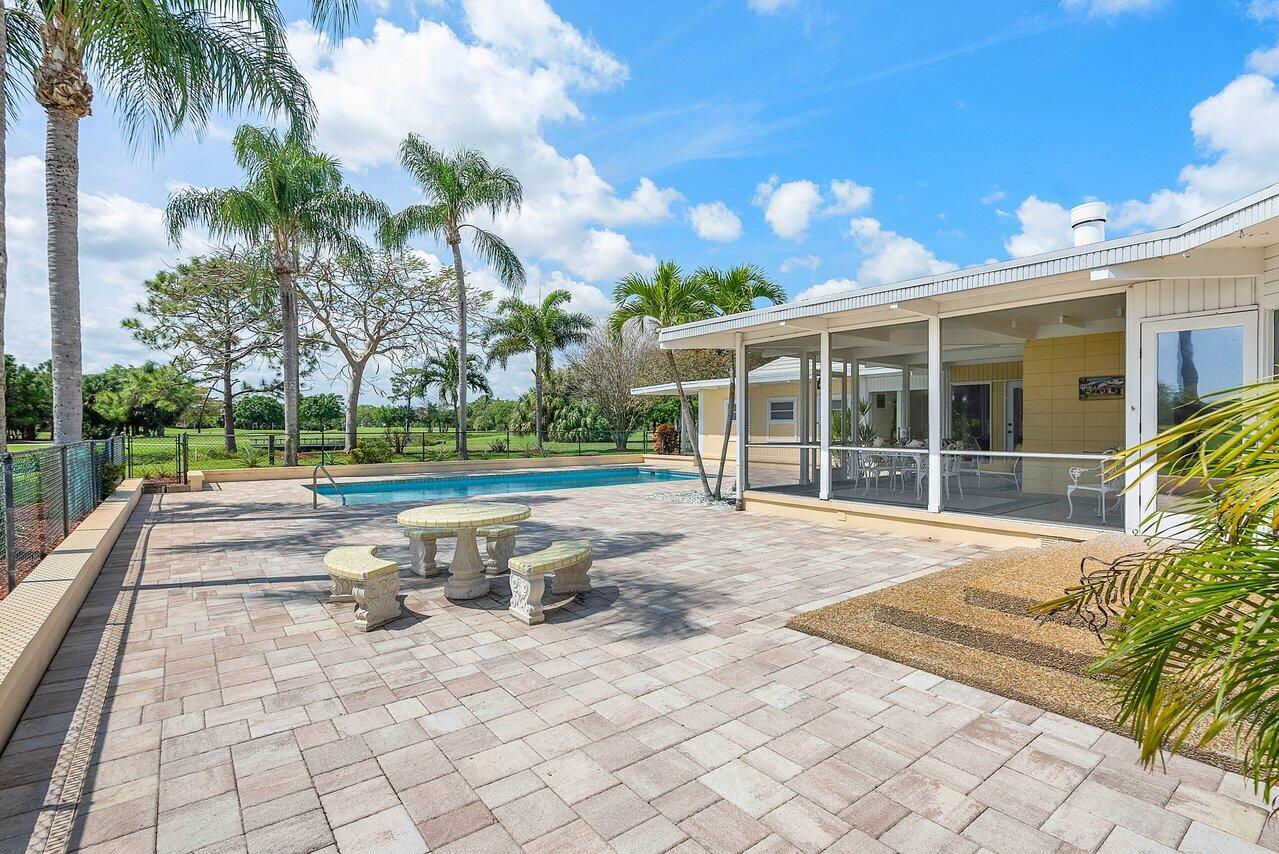 261 N Country Club Drive, Atlantis