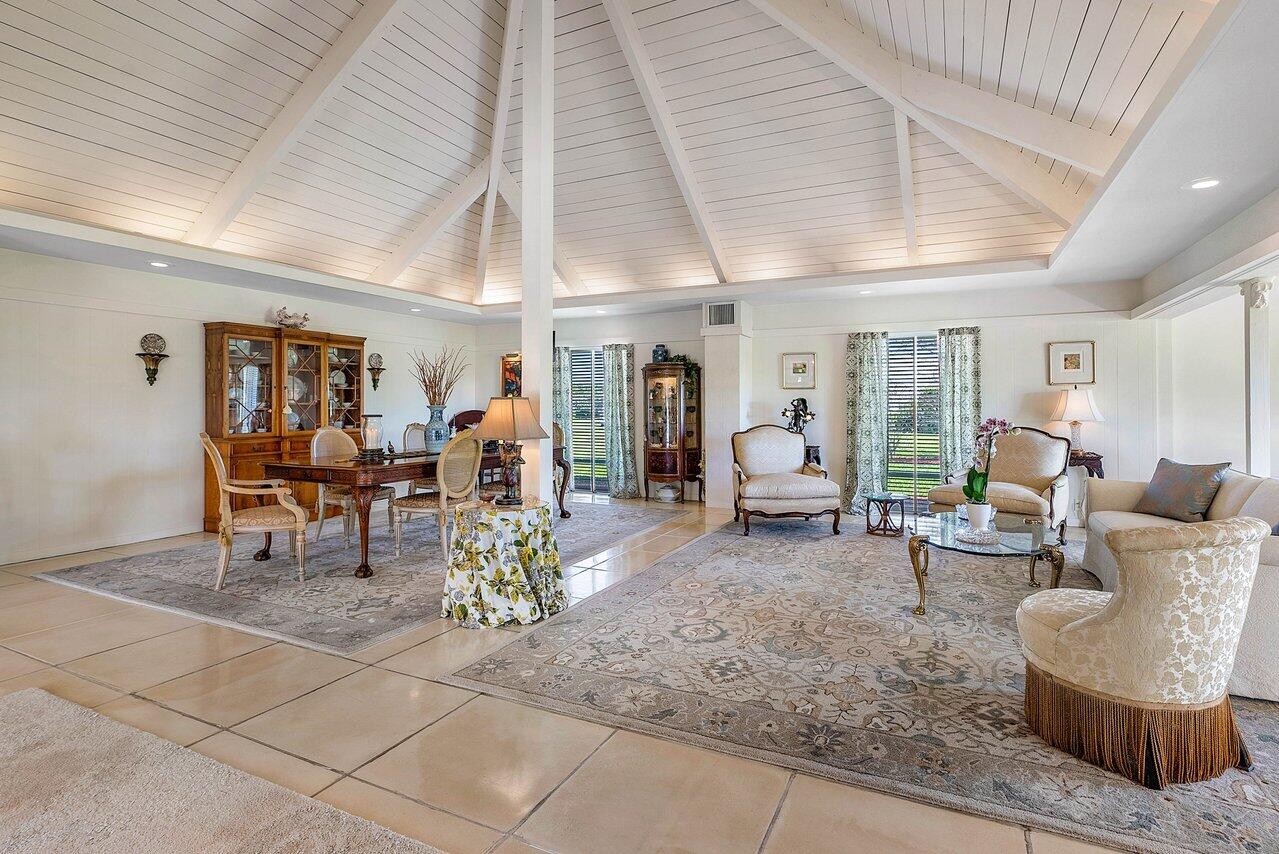 261 N Country Club Drive, Atlantis