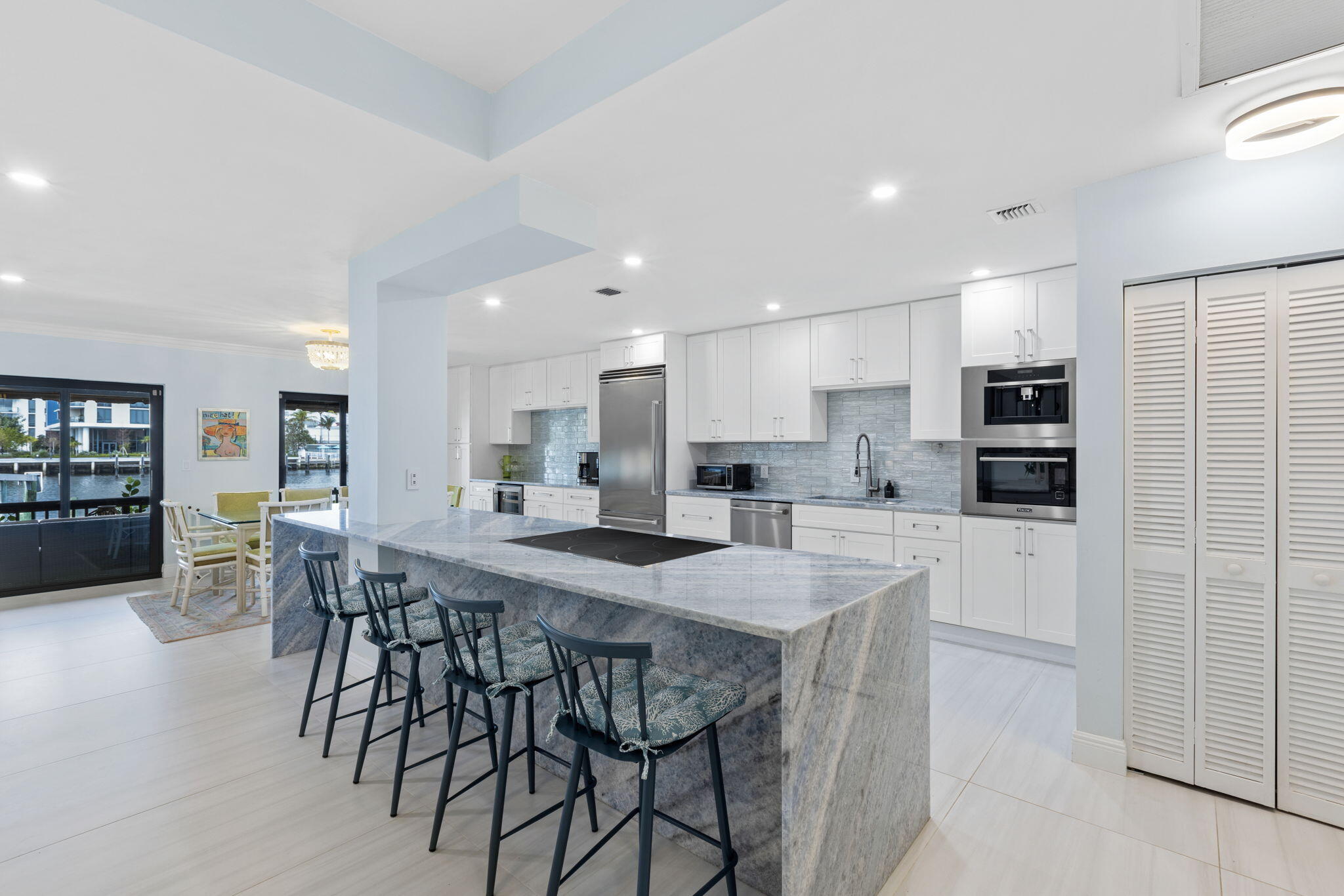 5556 N Ocean Boulevard 6a