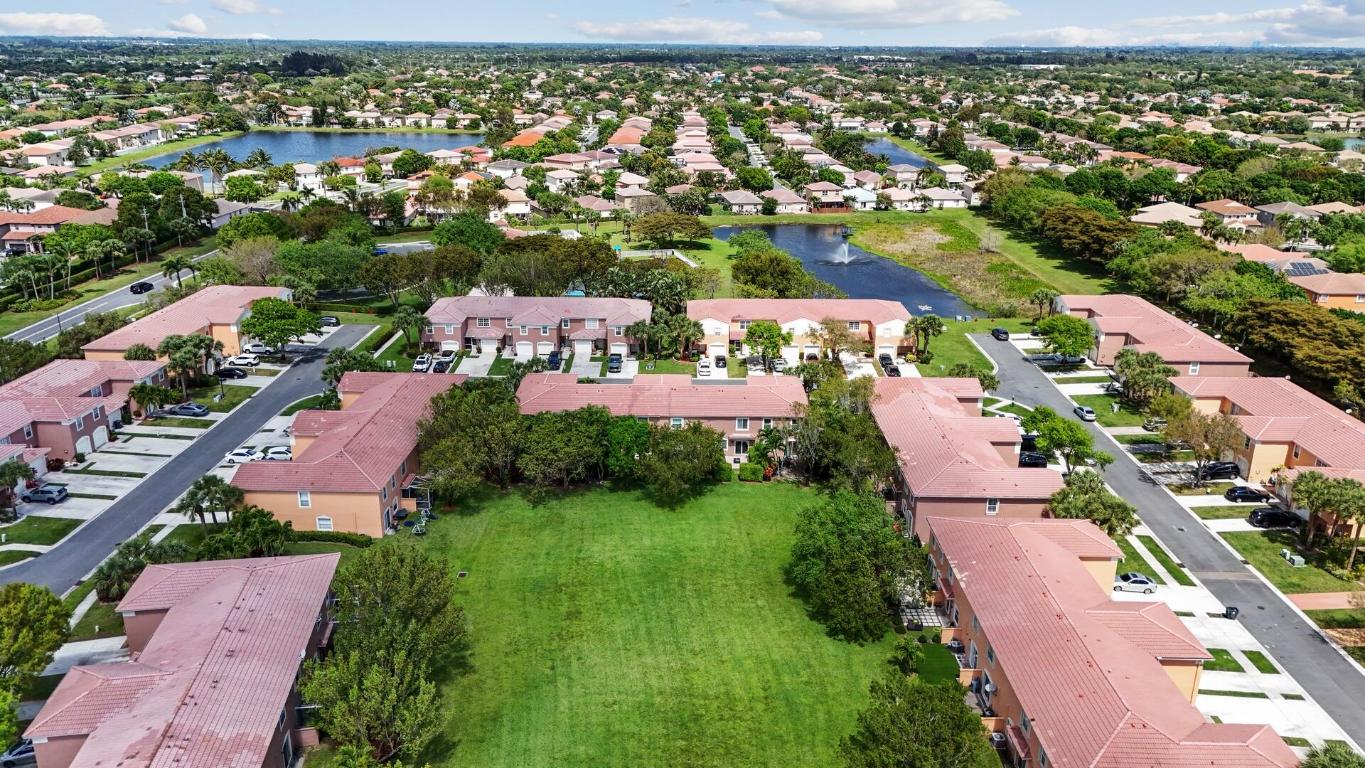 5274 Pine Meadows Road, Lake Worth
