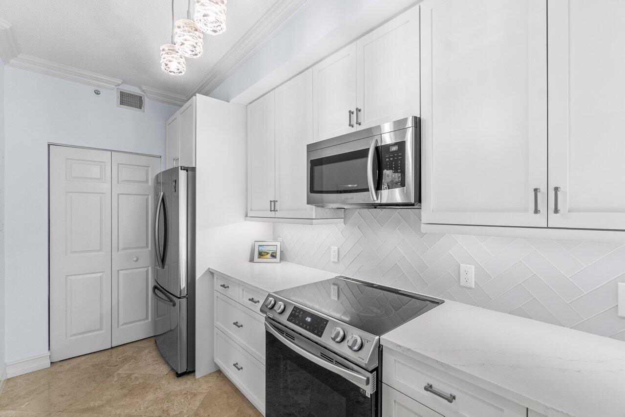 3606 S Ocean Boulevard 104, Highland Beach Unit: 104