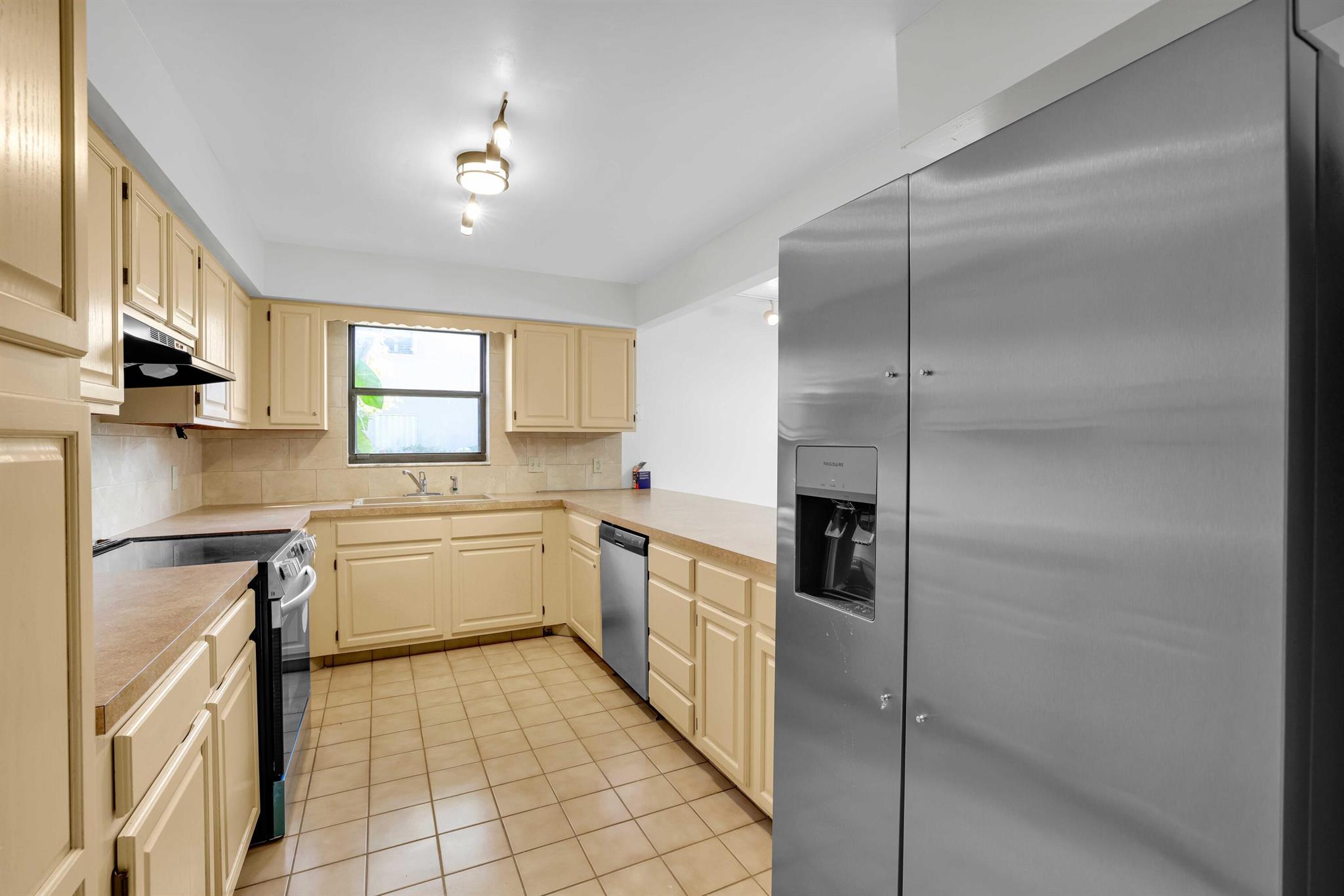 1436 SW 25th Avenue D