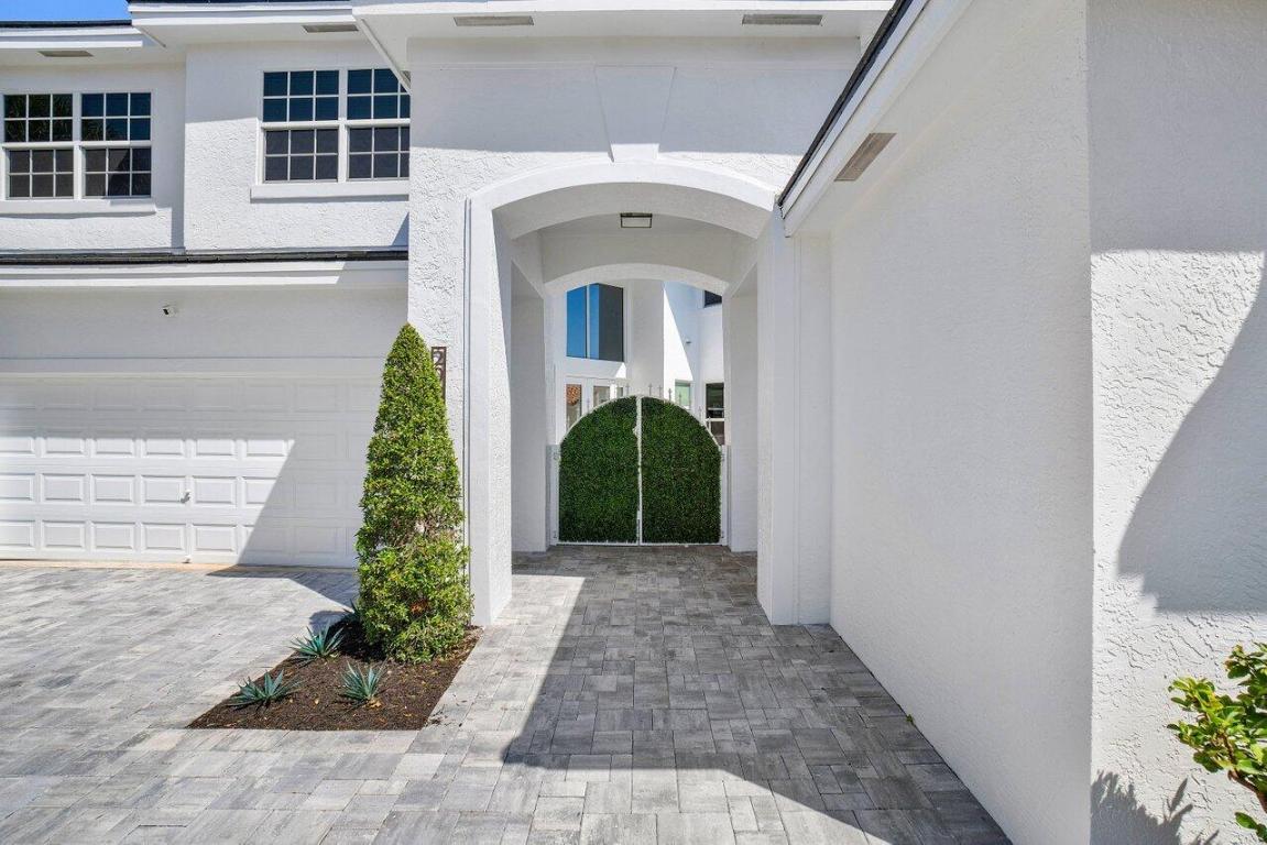 20270 Monteverdi Circle, Boca Raton