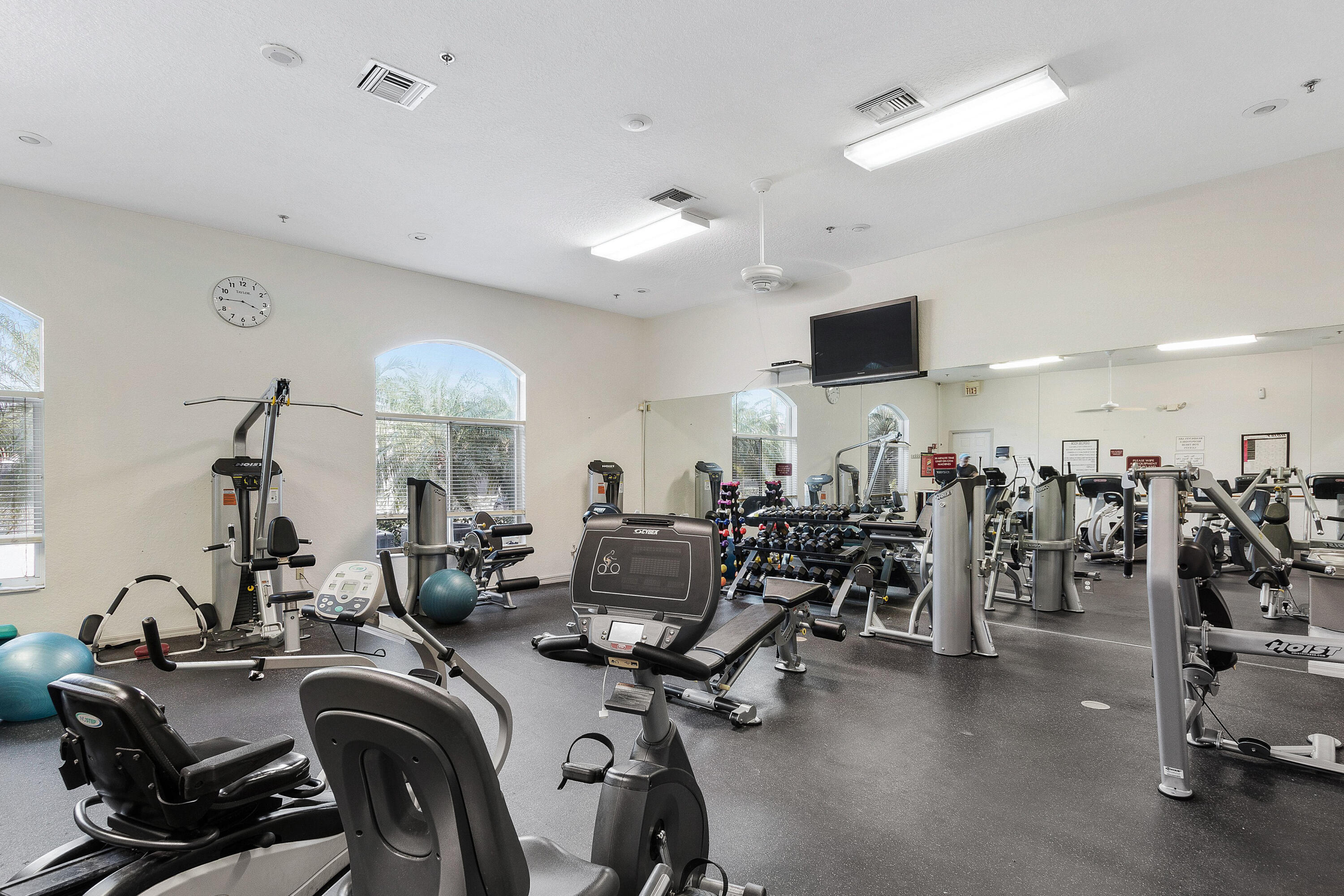 6192 Floral Lakes Drive