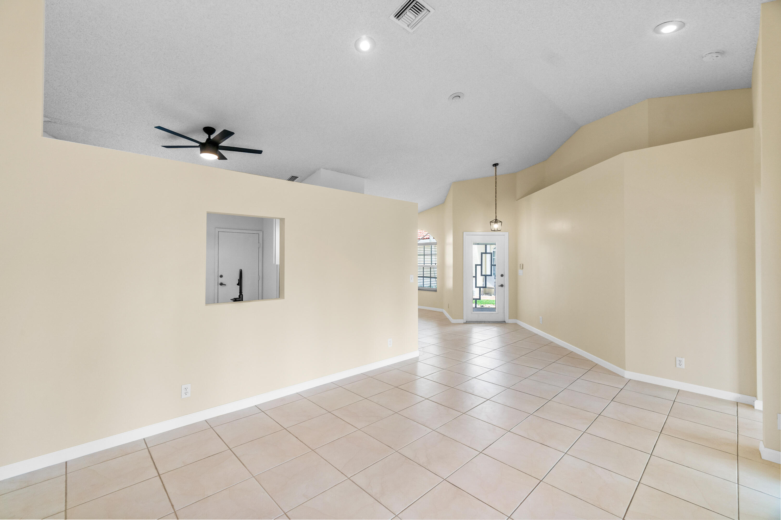 6192 Floral Lakes Drive