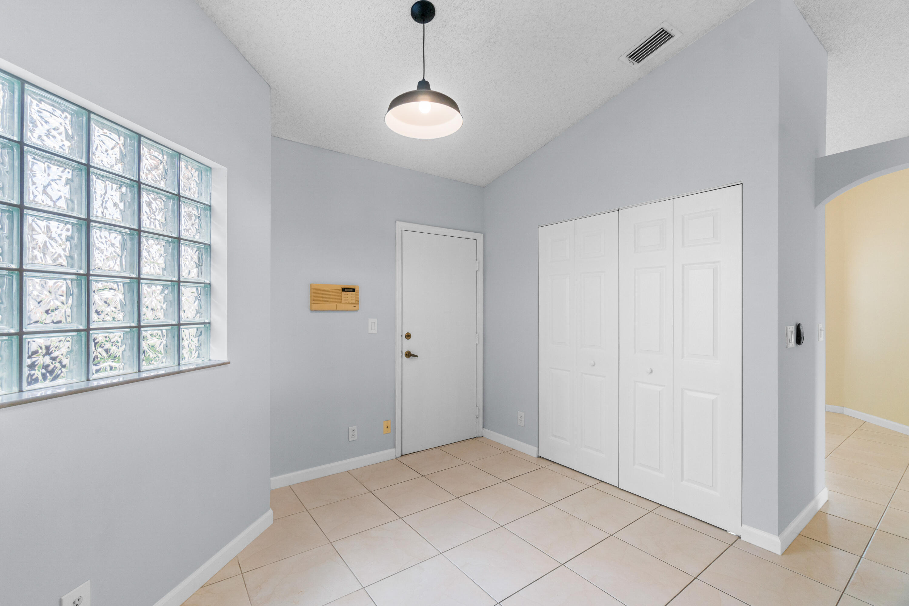 6192 Floral Lakes Drive