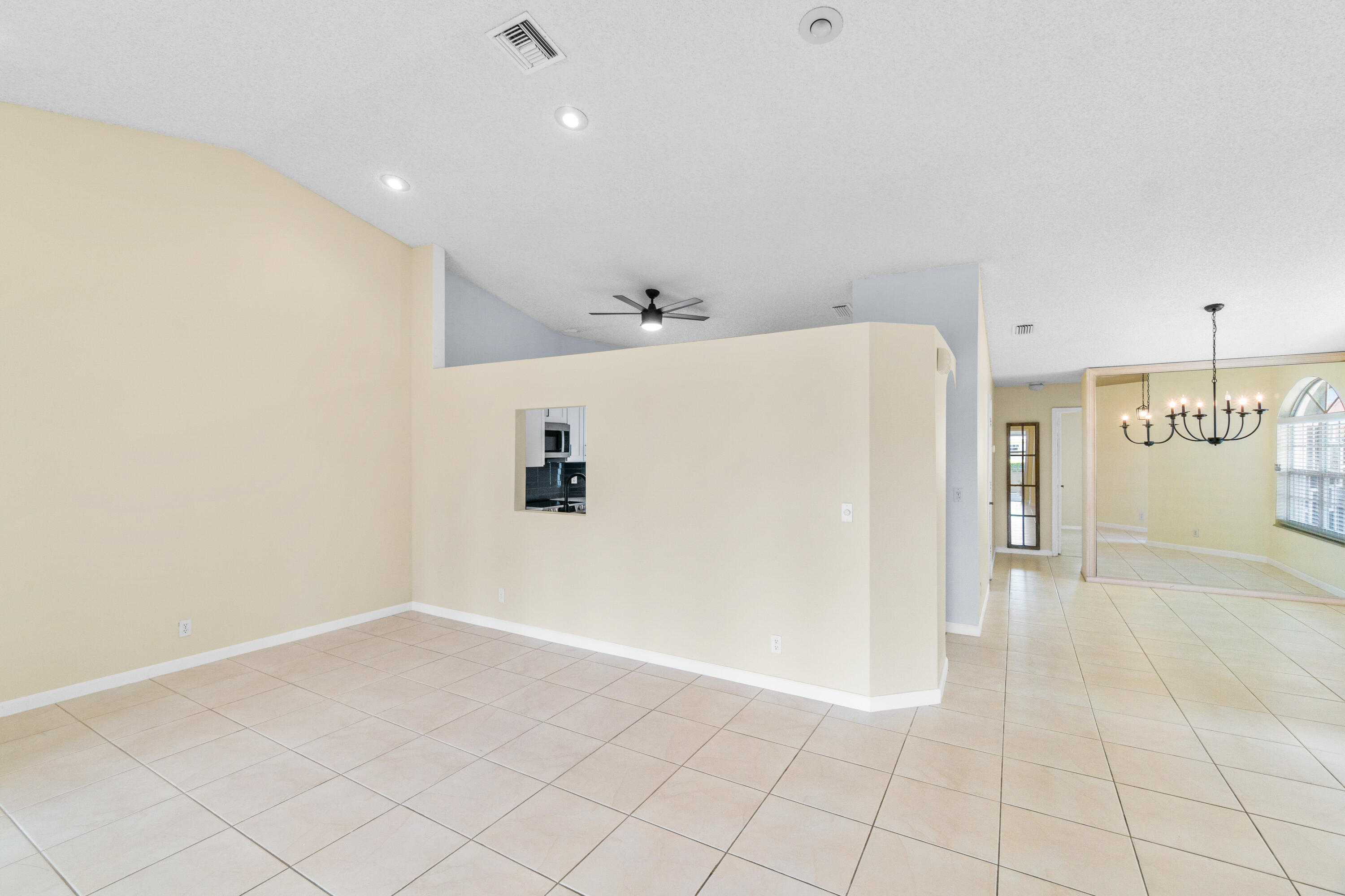 6192 Floral Lakes Drive