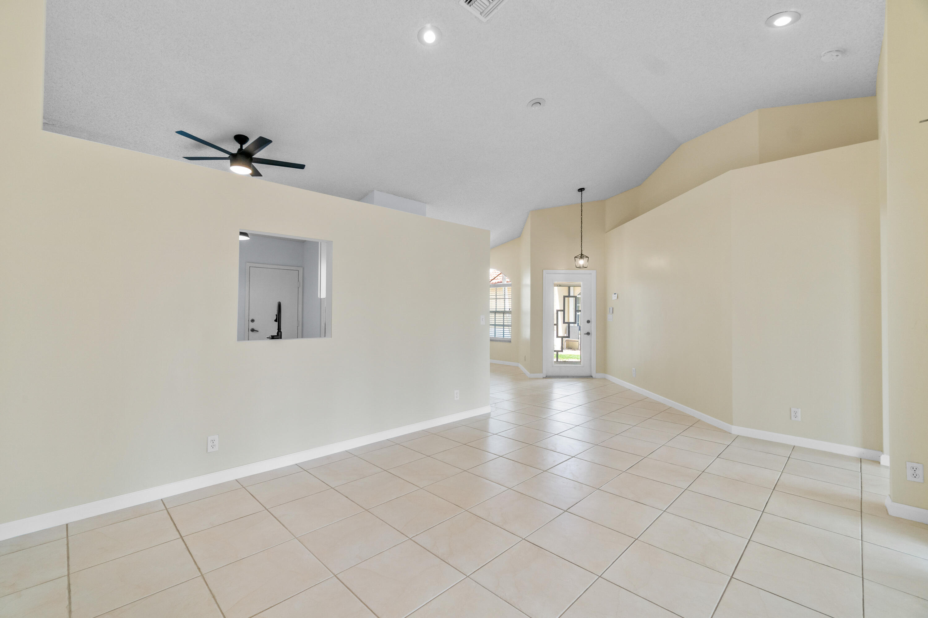 6192 Floral Lakes Drive