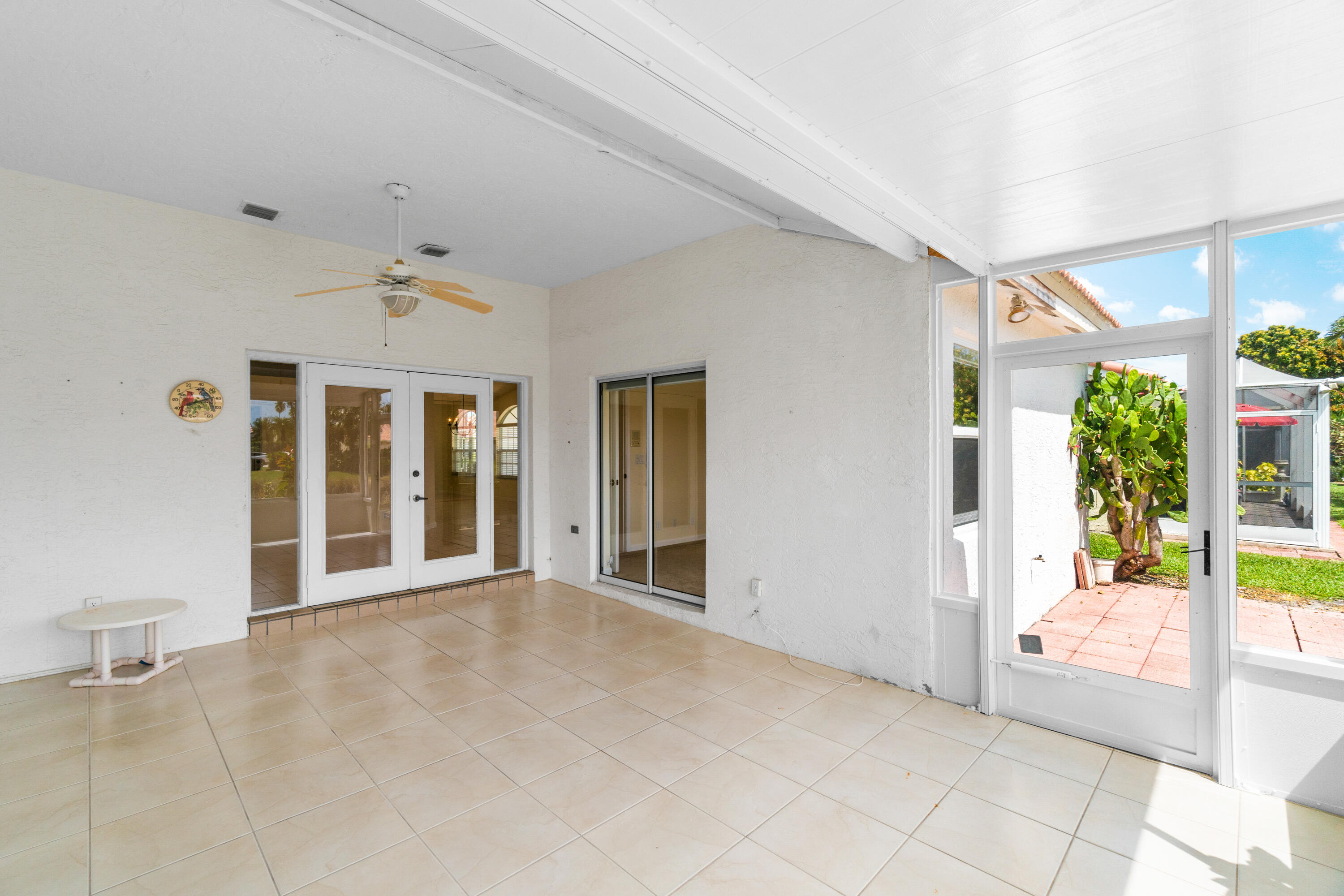 6192 Floral Lakes Drive