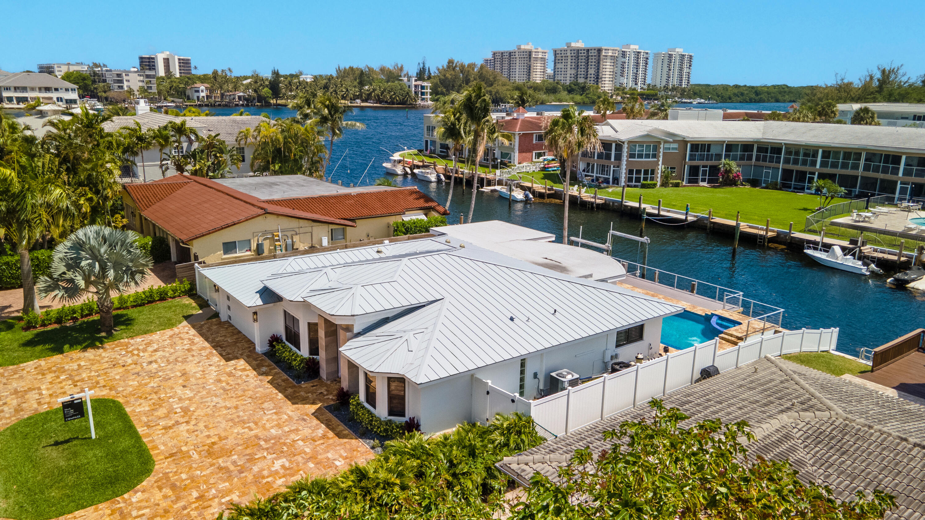 680 NE Harbour Drive