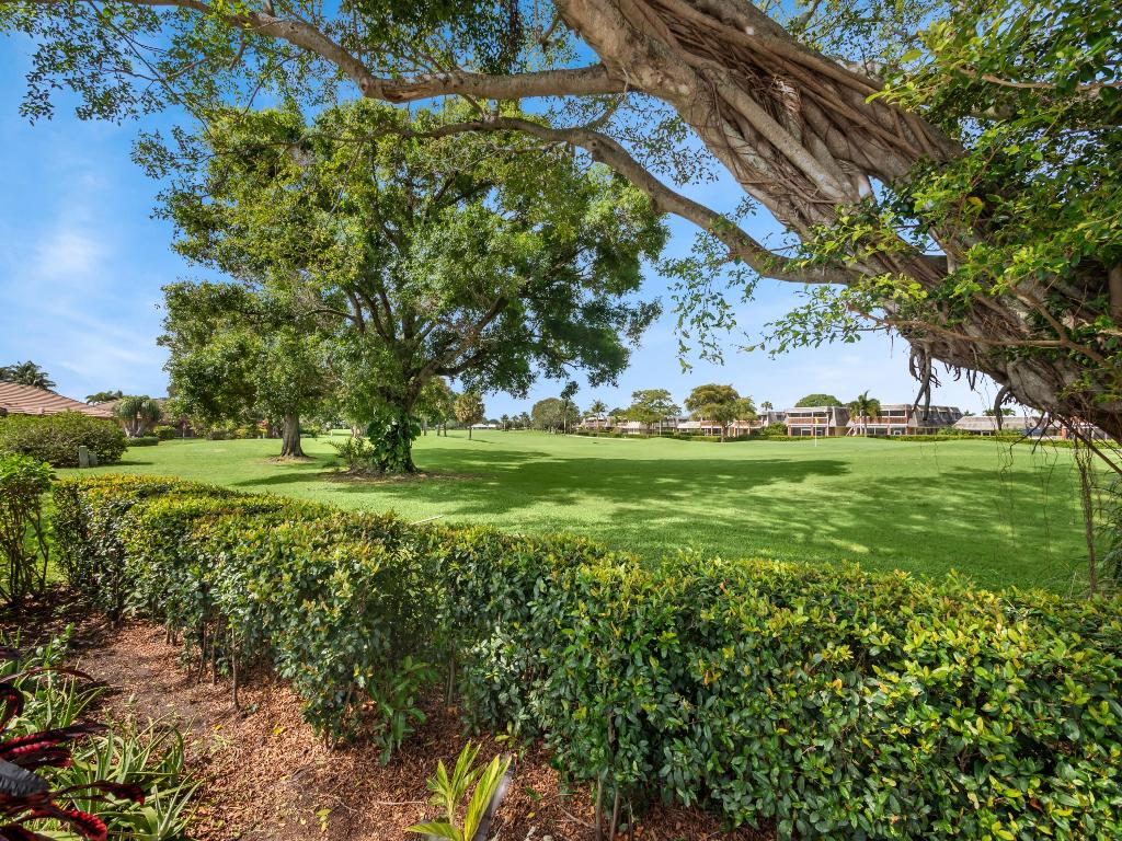 133 Clubhouse Boulevard, Atlantis