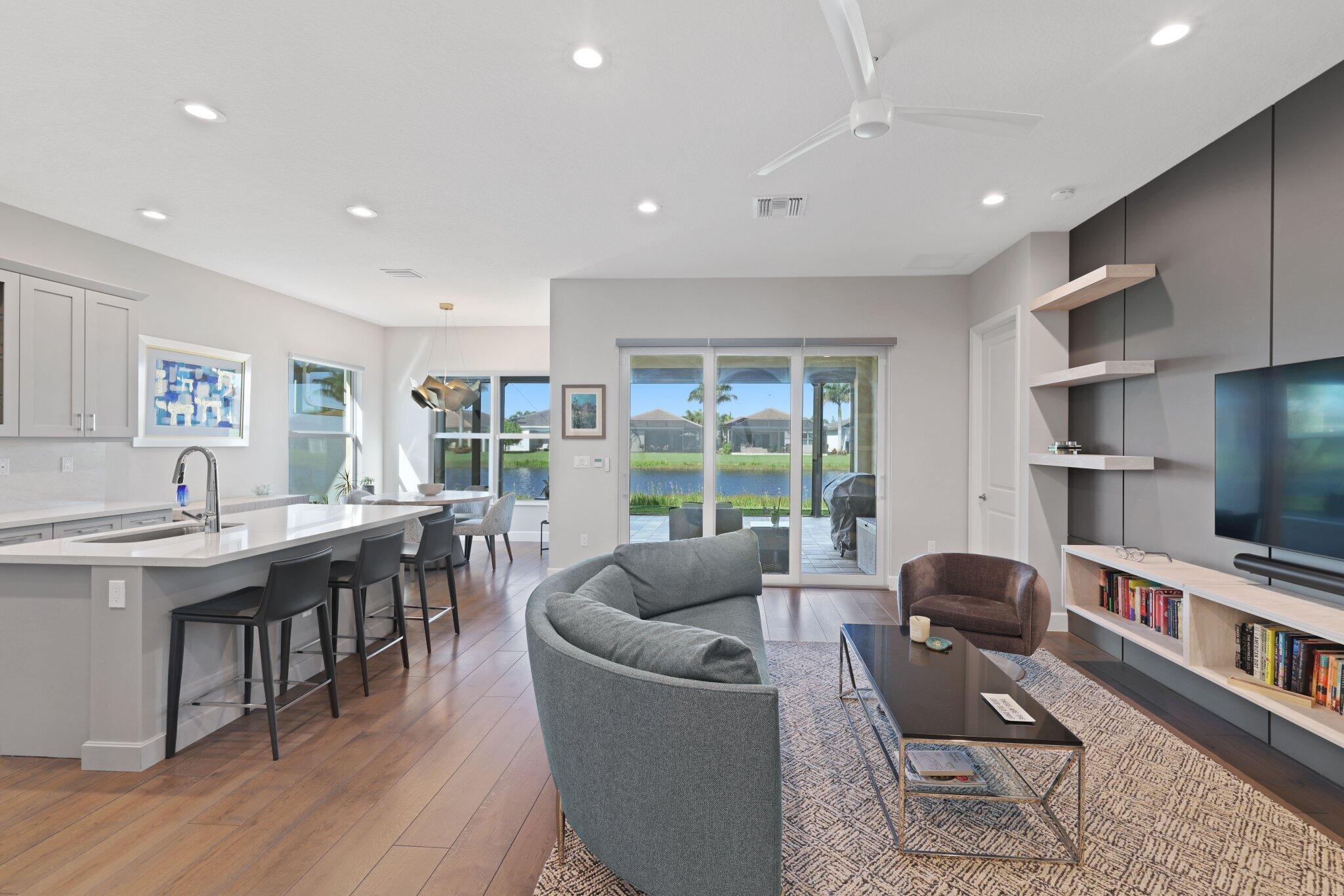12633 Vincenza Way