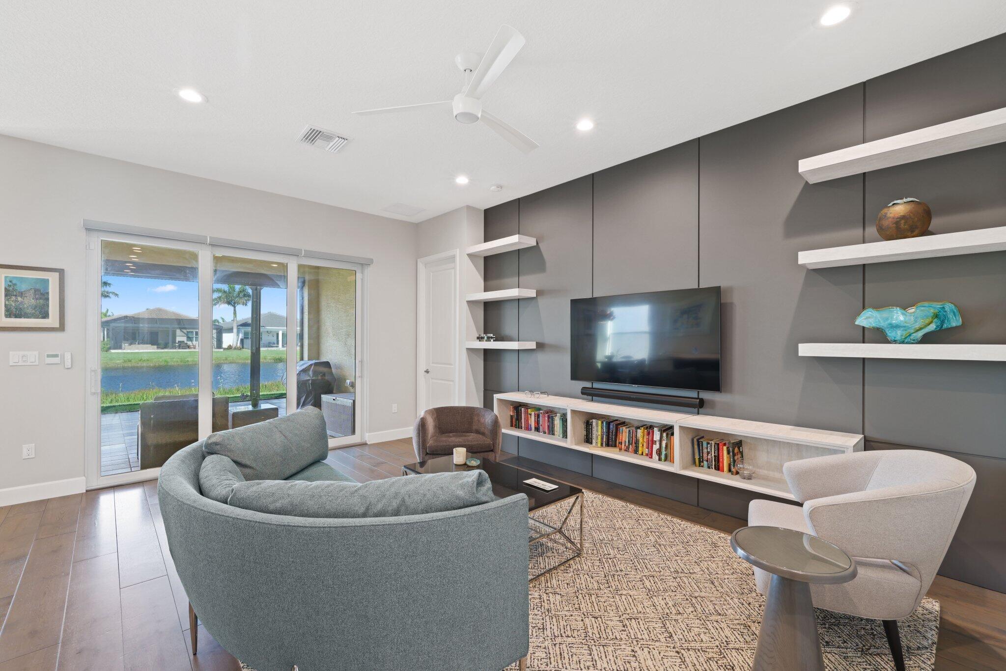 12633 Vincenza Way