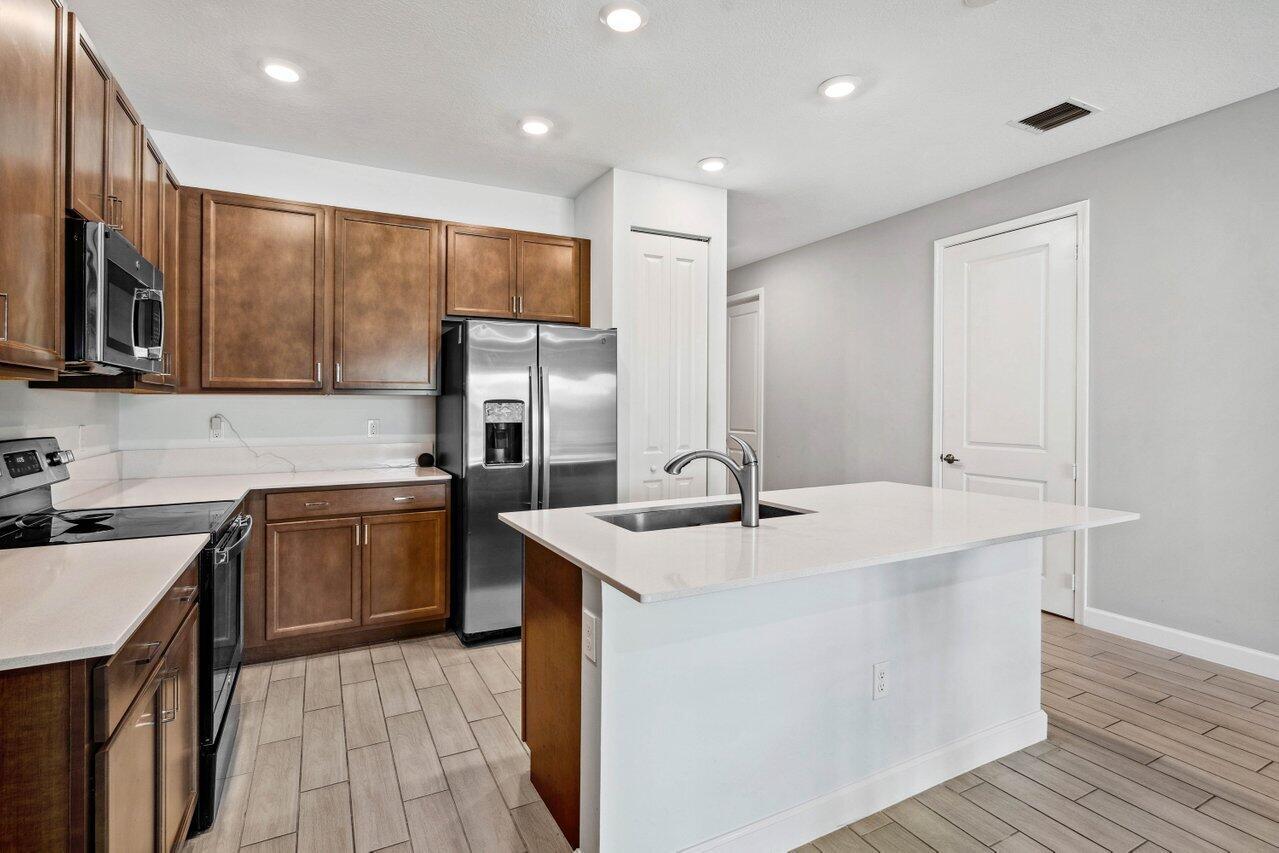 14582 Three Ponds Trail