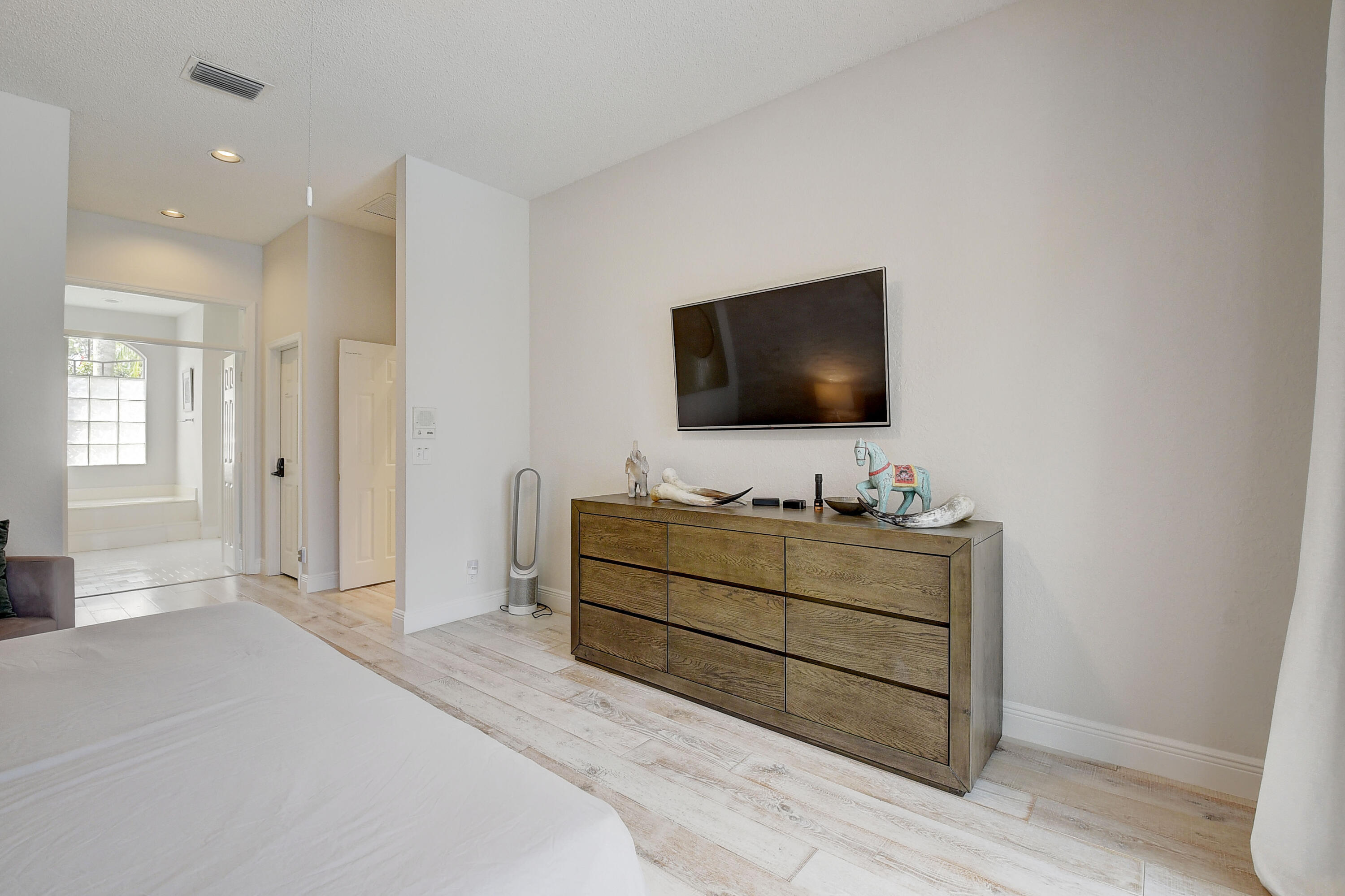 7831 Bridlington Drive