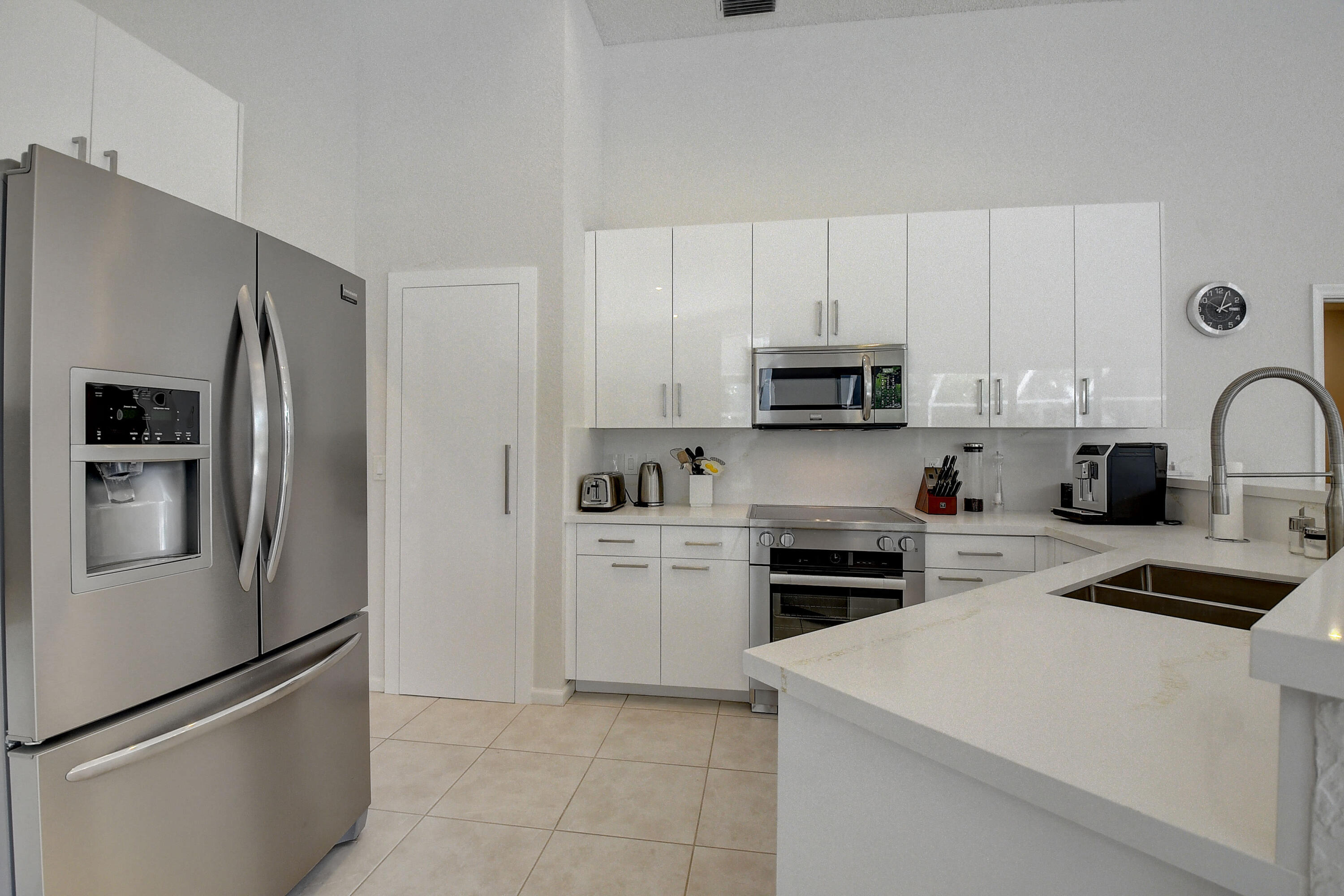 7831 Bridlington Drive