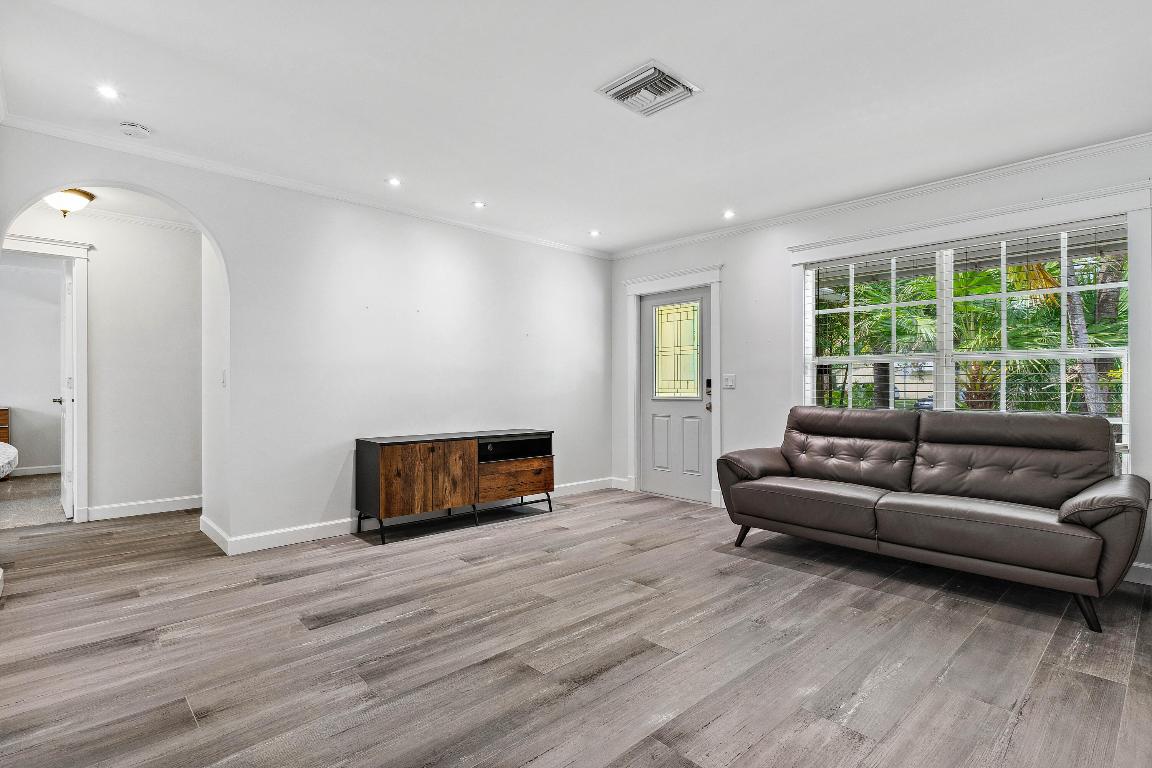 165 Lakeside Drive, Jupiter