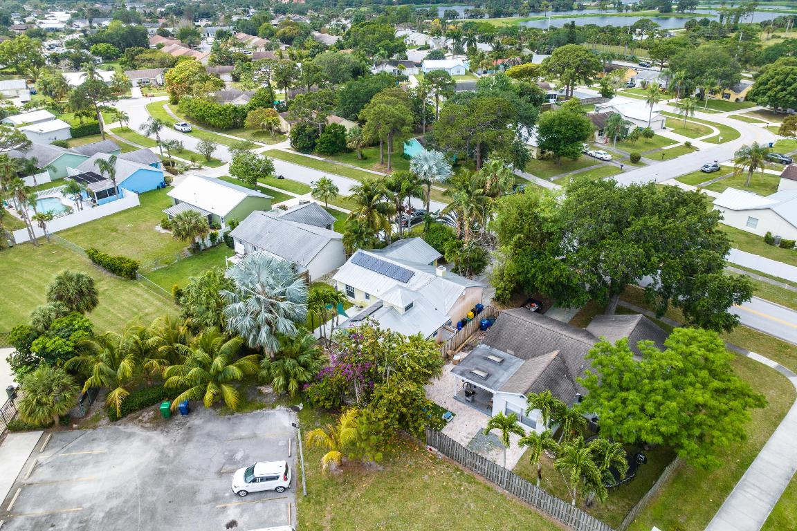 165 Lakeside Drive, Jupiter