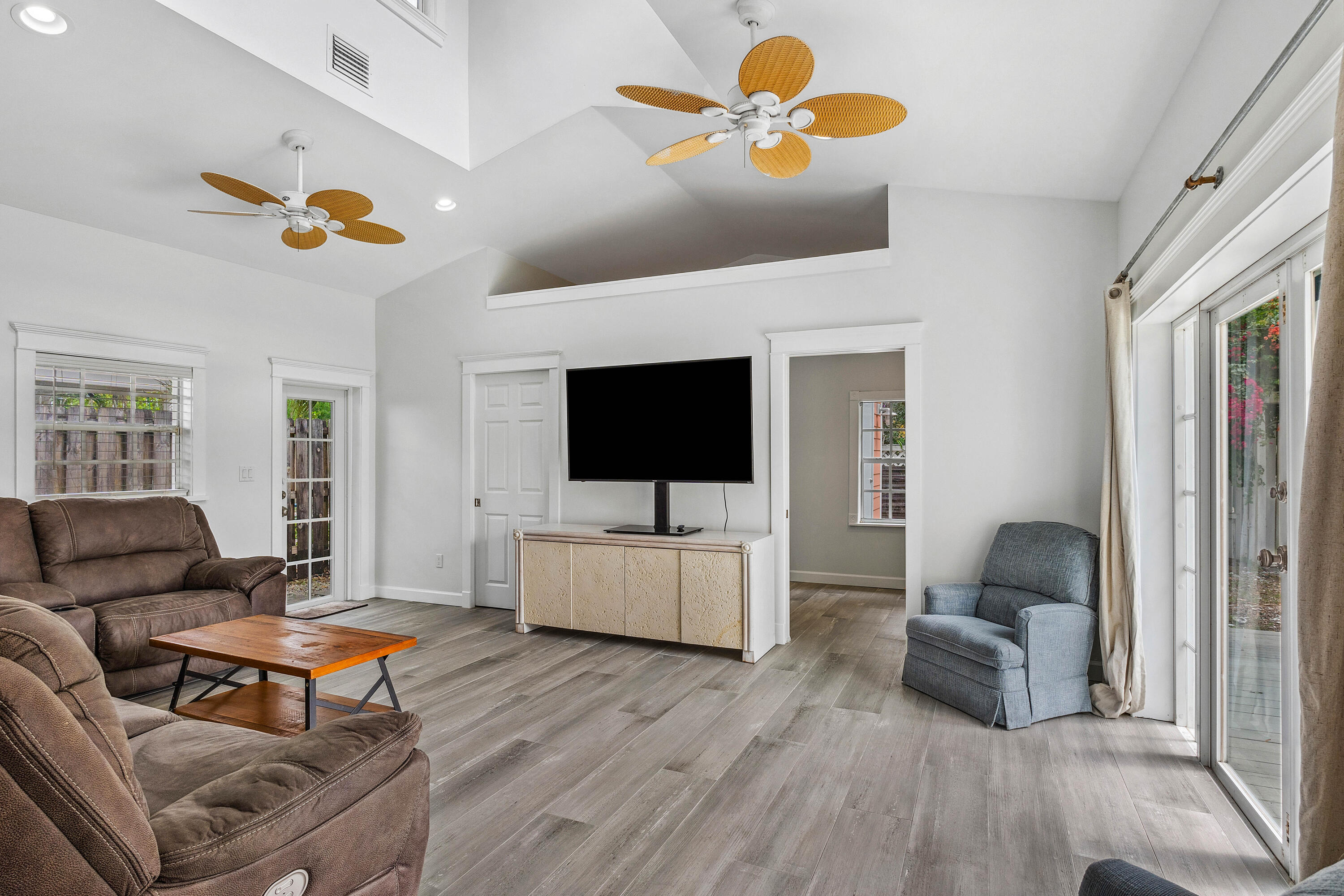 165 Lakeside Drive, Jupiter