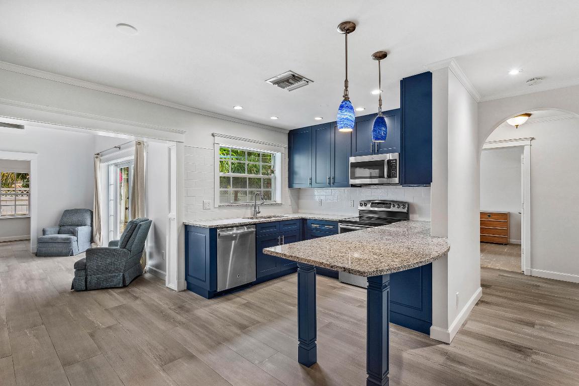 165 Lakeside Drive, Jupiter