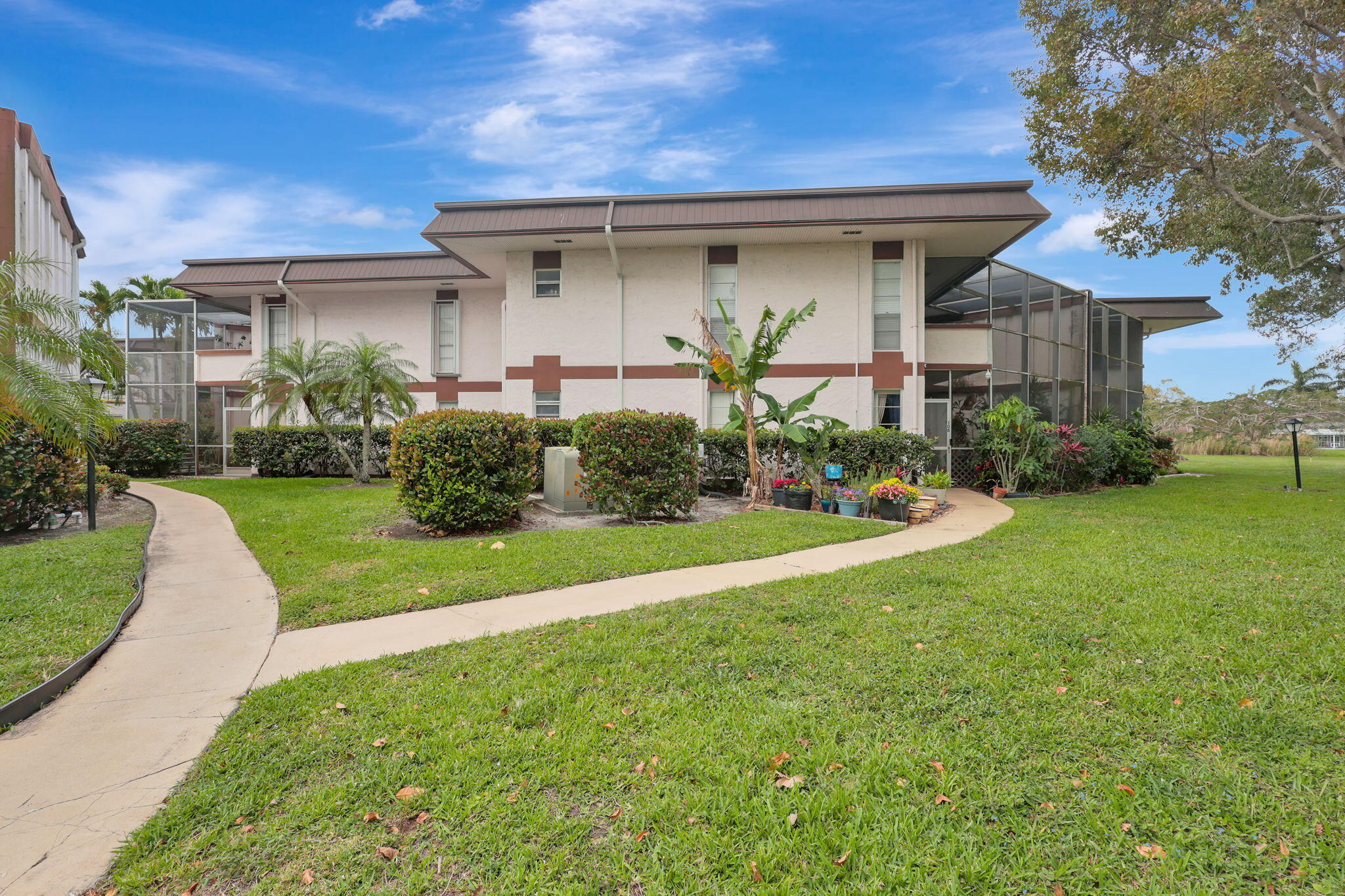 4 Greenway N 109