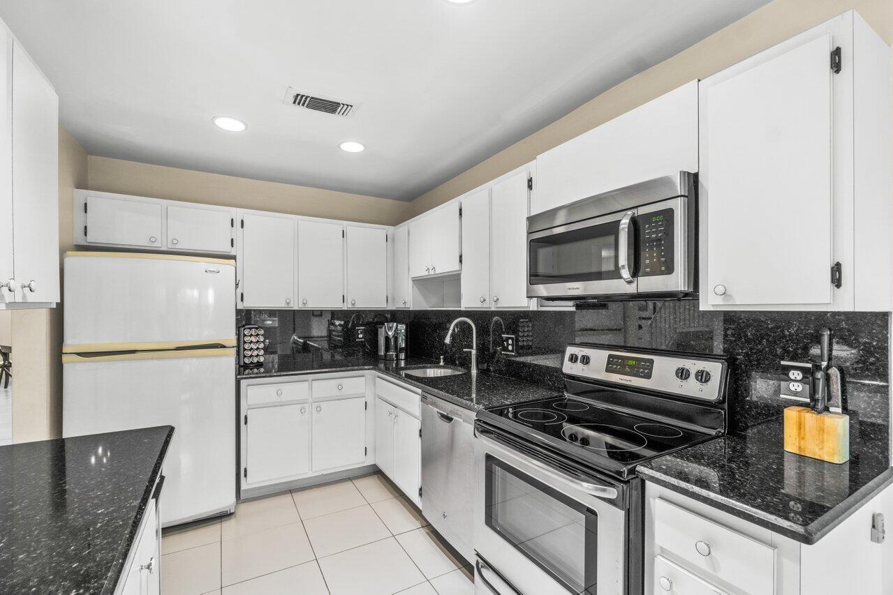 2 Stratford Drive B