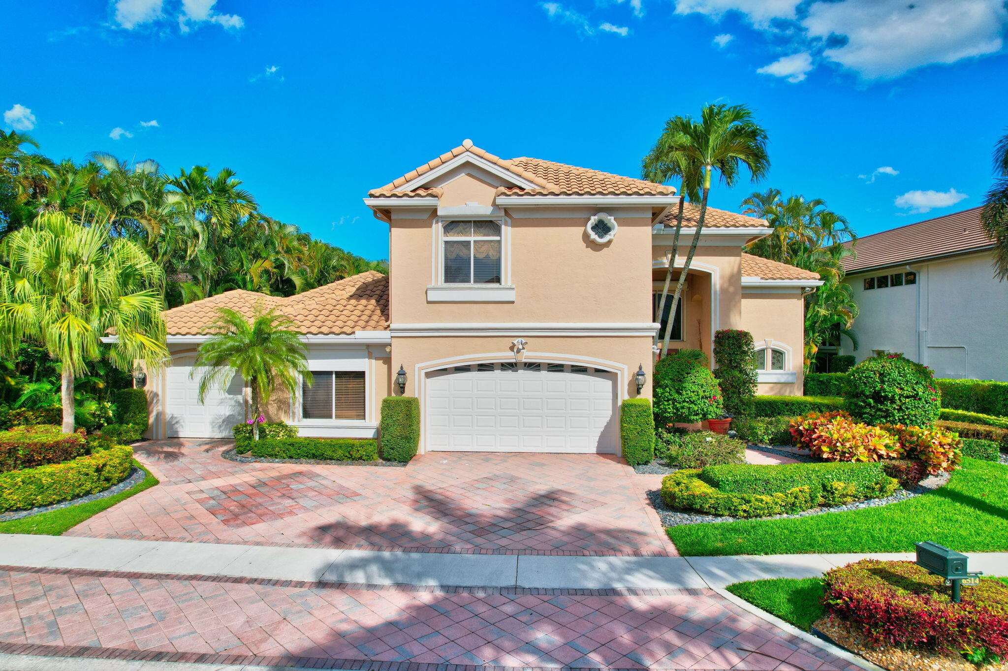 6514 NW 39th Ter Terrace
