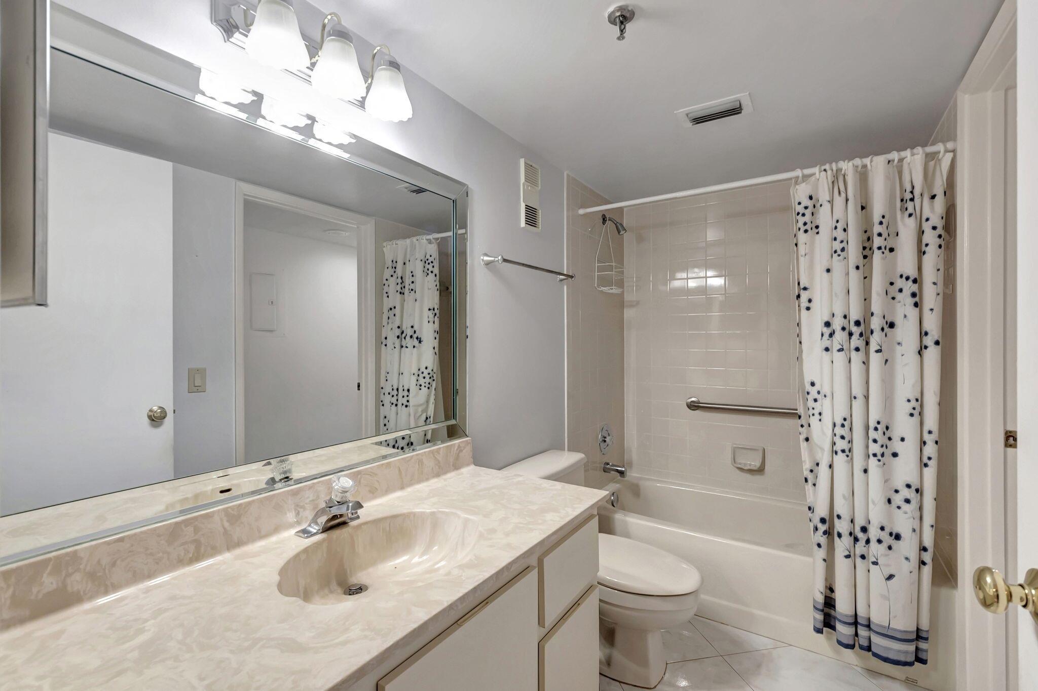 7290 Kinghurst Drive 102