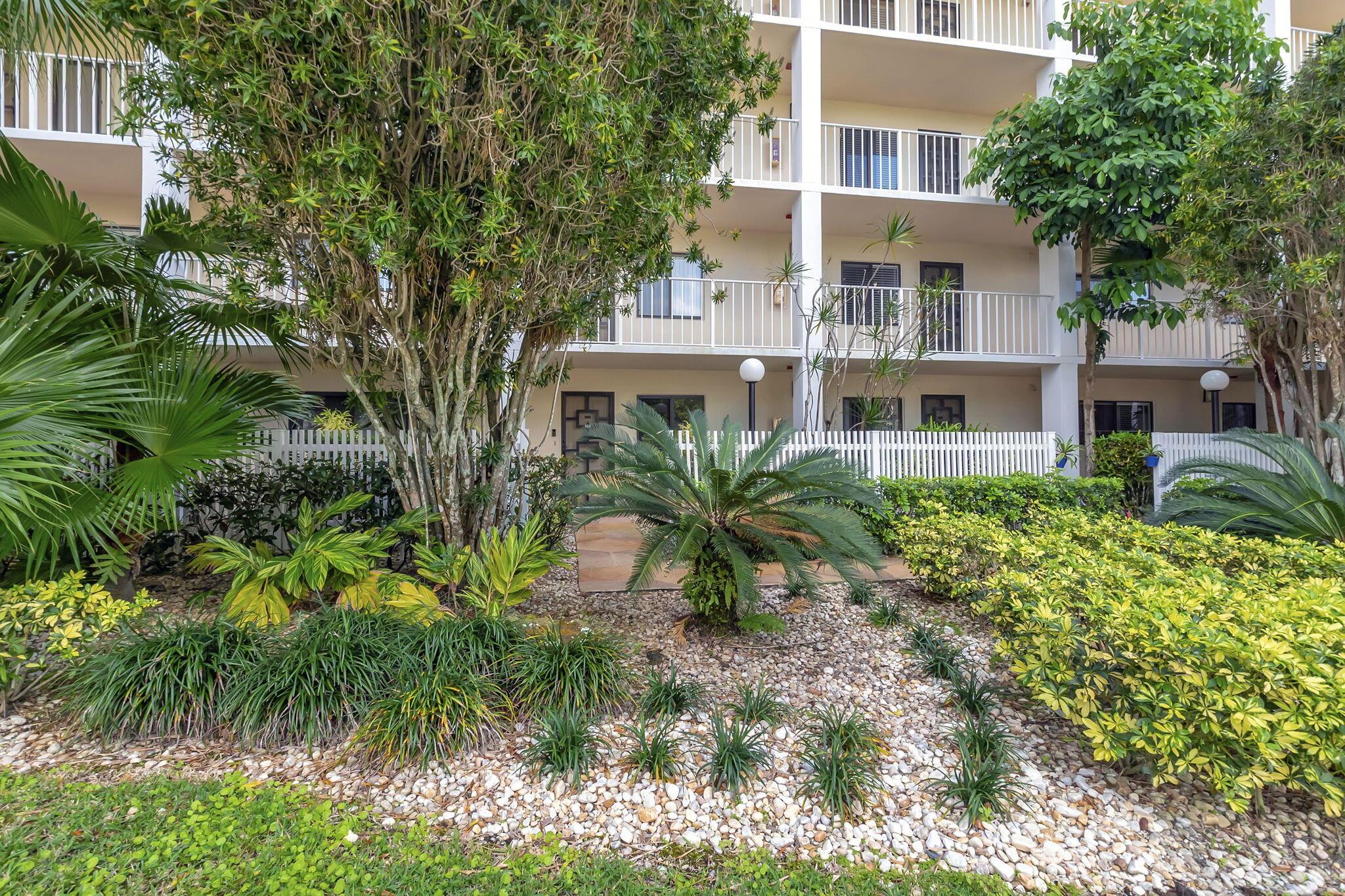 7290 Kinghurst Drive 102