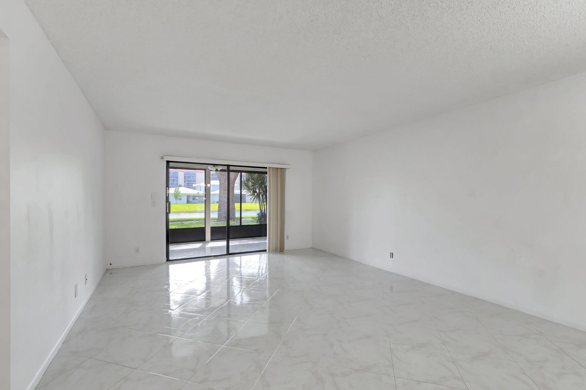 7290 Kinghurst Drive 102