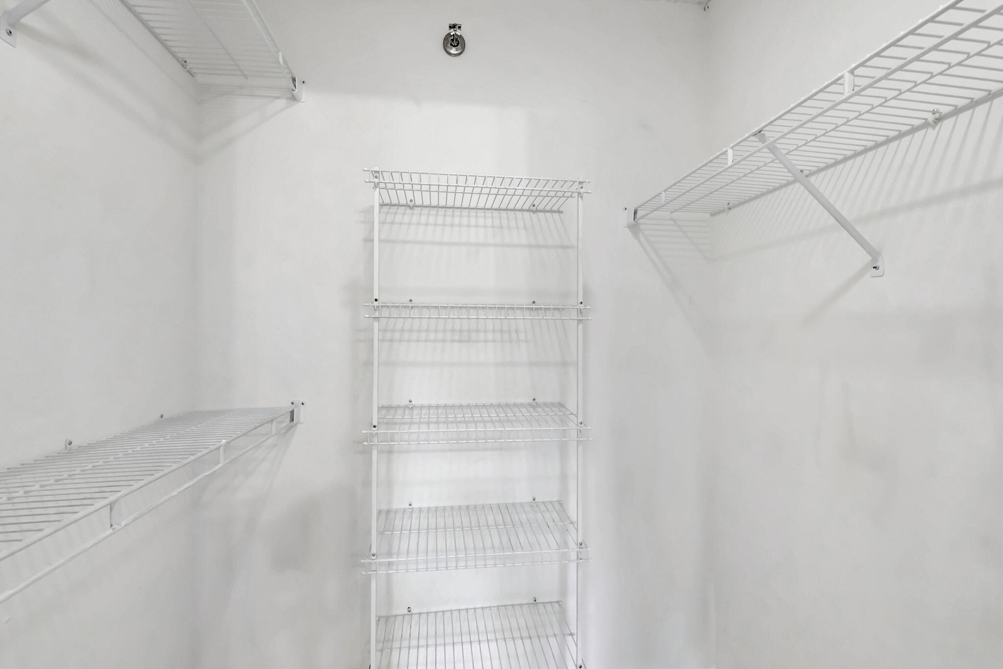 7290 Kinghurst Drive 102