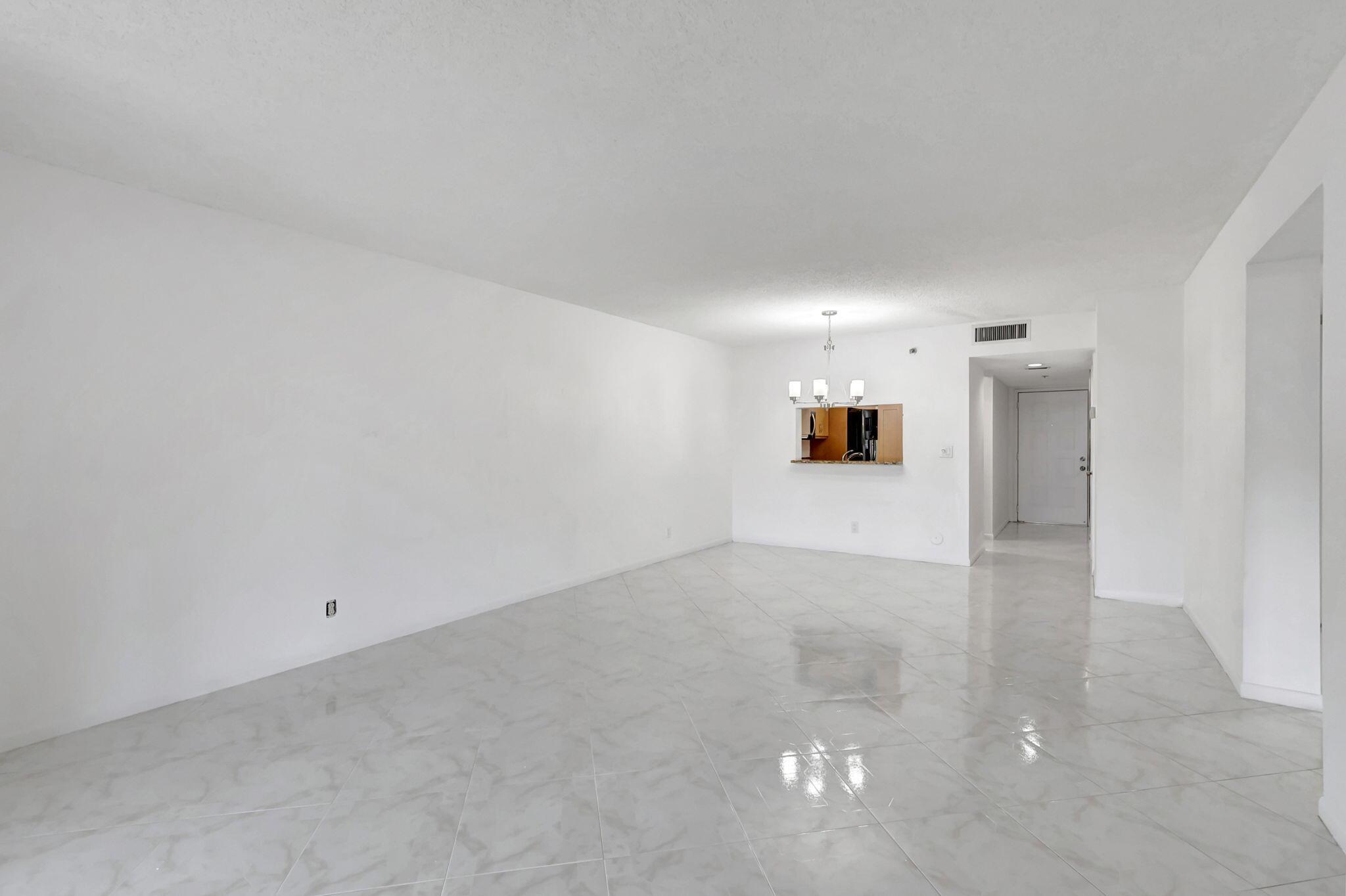 7290 Kinghurst Drive 102