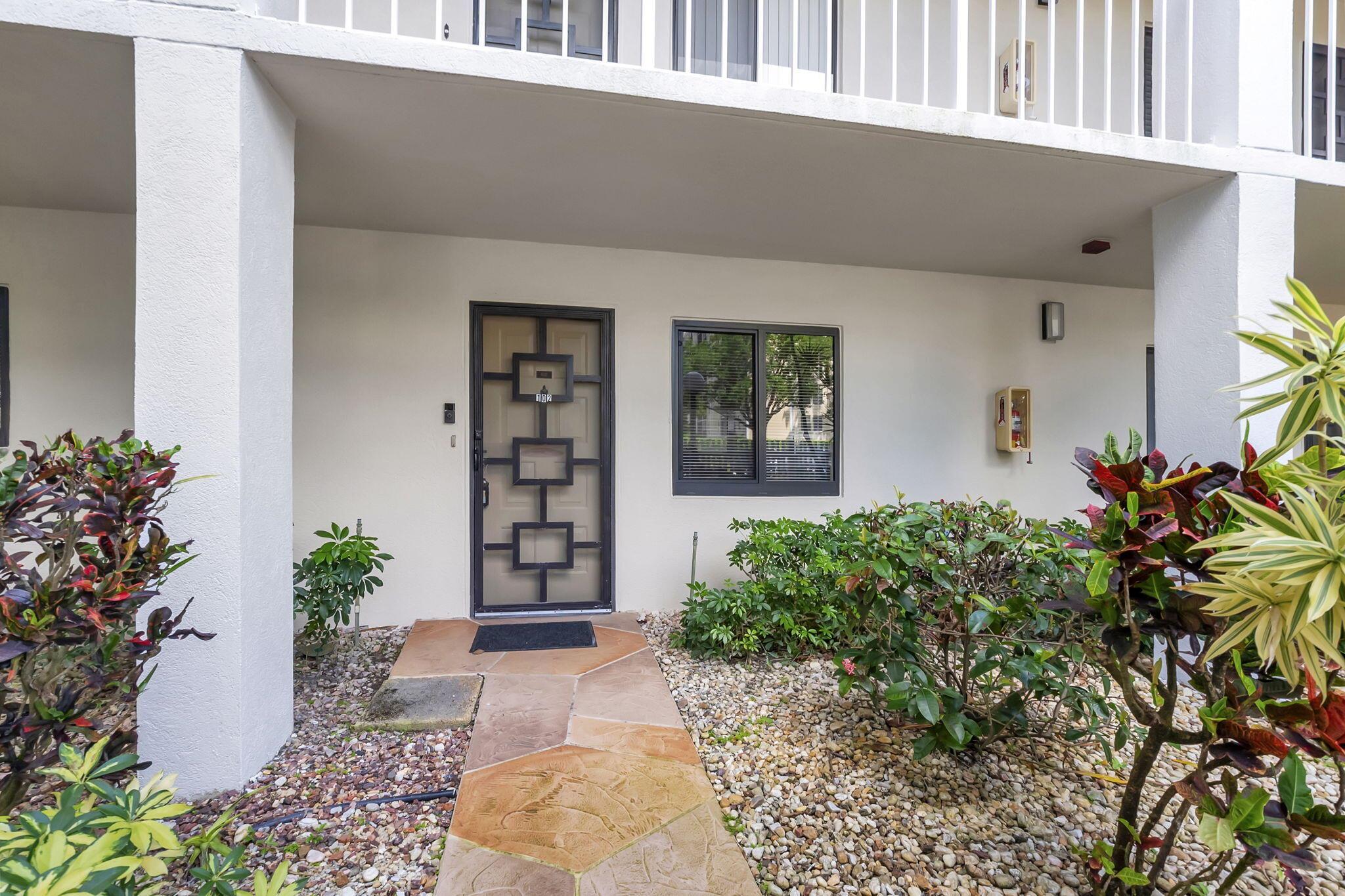 7290 Kinghurst Drive 102